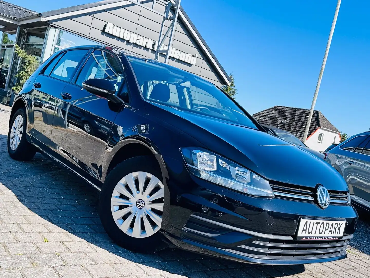 Volkswagen Golf VII Lim. BMT/Start-Stopp *NAVI*DSG*1.HAND* Noir - 1