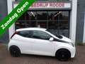 Toyota Aygo 1.0 VVT-i x-joy AUTOMAAT,AIRCO,NIEUWE APK !! ''ZON Weiß - thumbnail 1