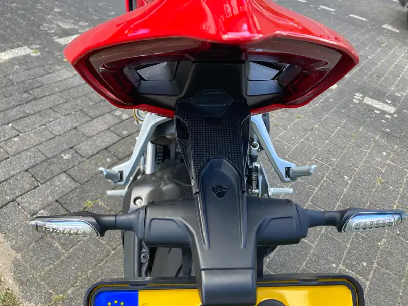 Ducati Streetfighter - foto 6