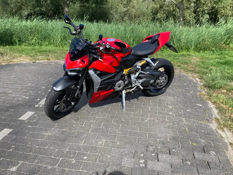 Ducati Streetfighter - foto 2