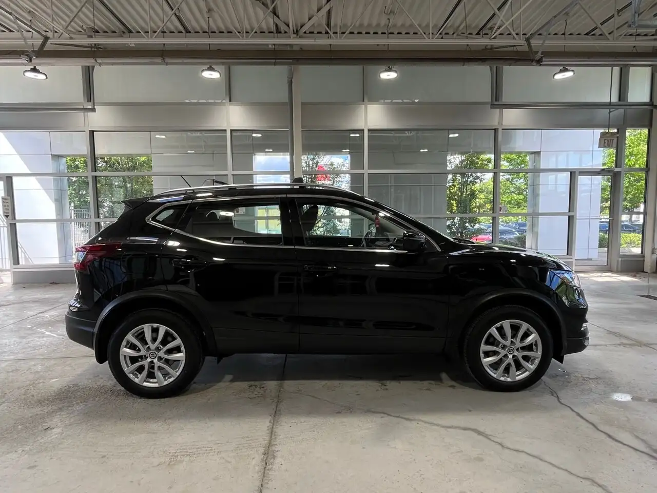 Nissan Qashqai снимка Nissan Qashqai