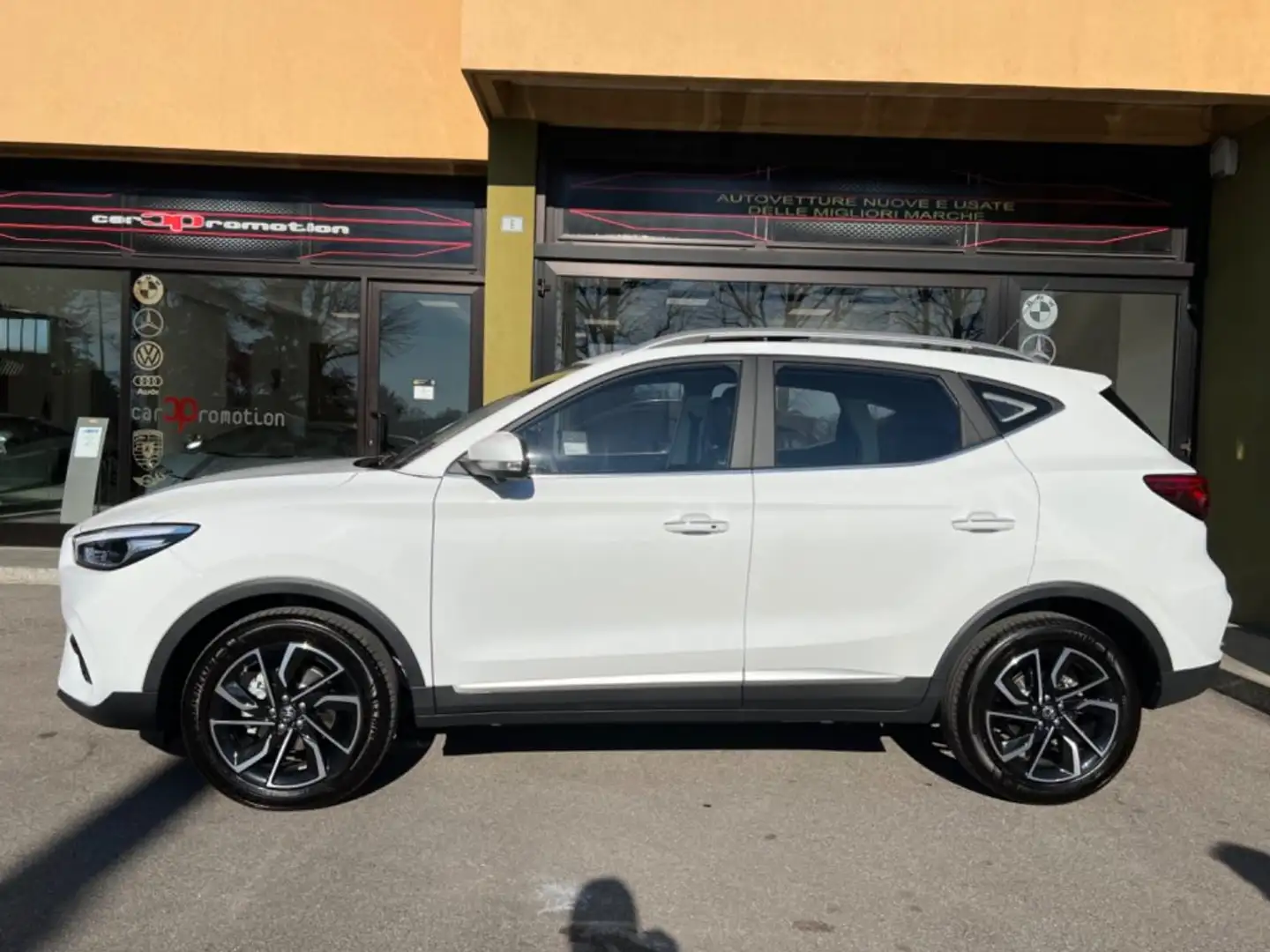 MG ZS 1.0 T Luxury Bianco - 2