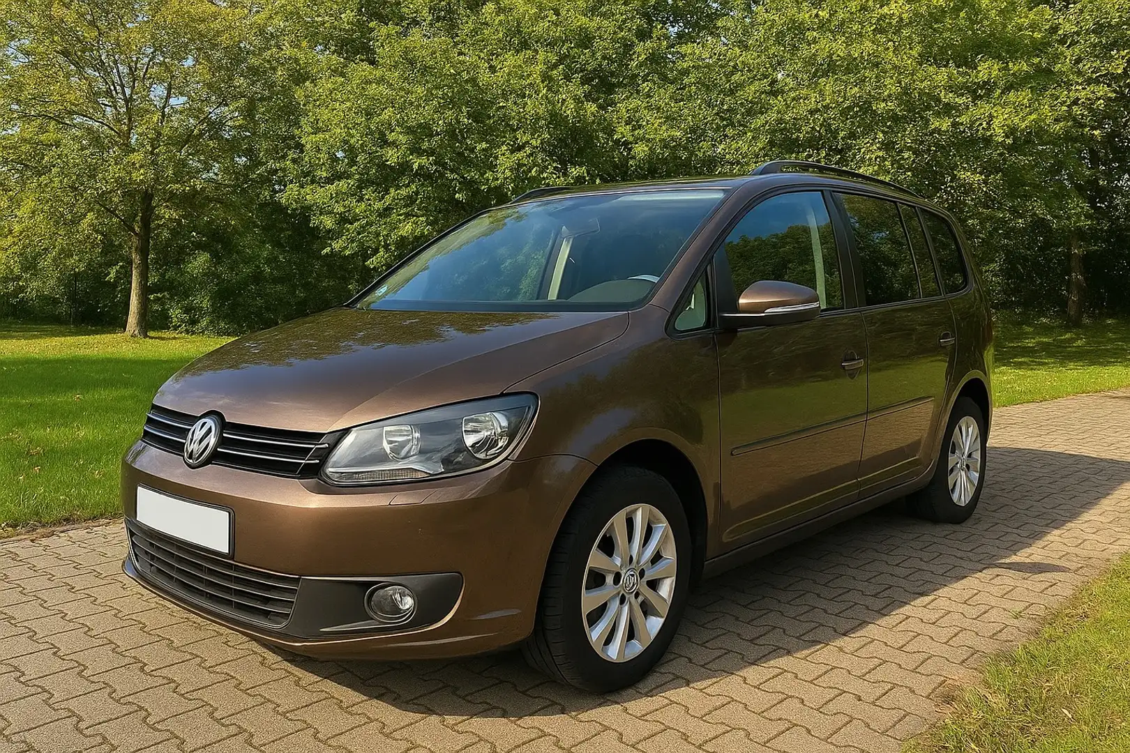 Volkswagen Sharan 1.4 TSI DSG BlueMotion Technology Braun - 1