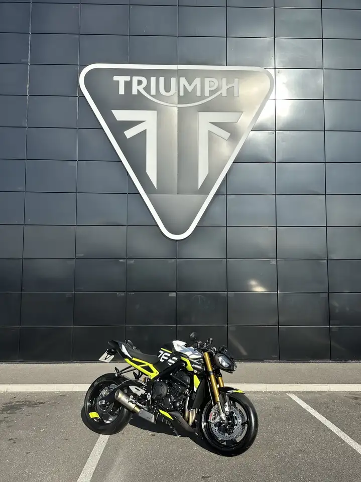 Triumph Street Triple 765