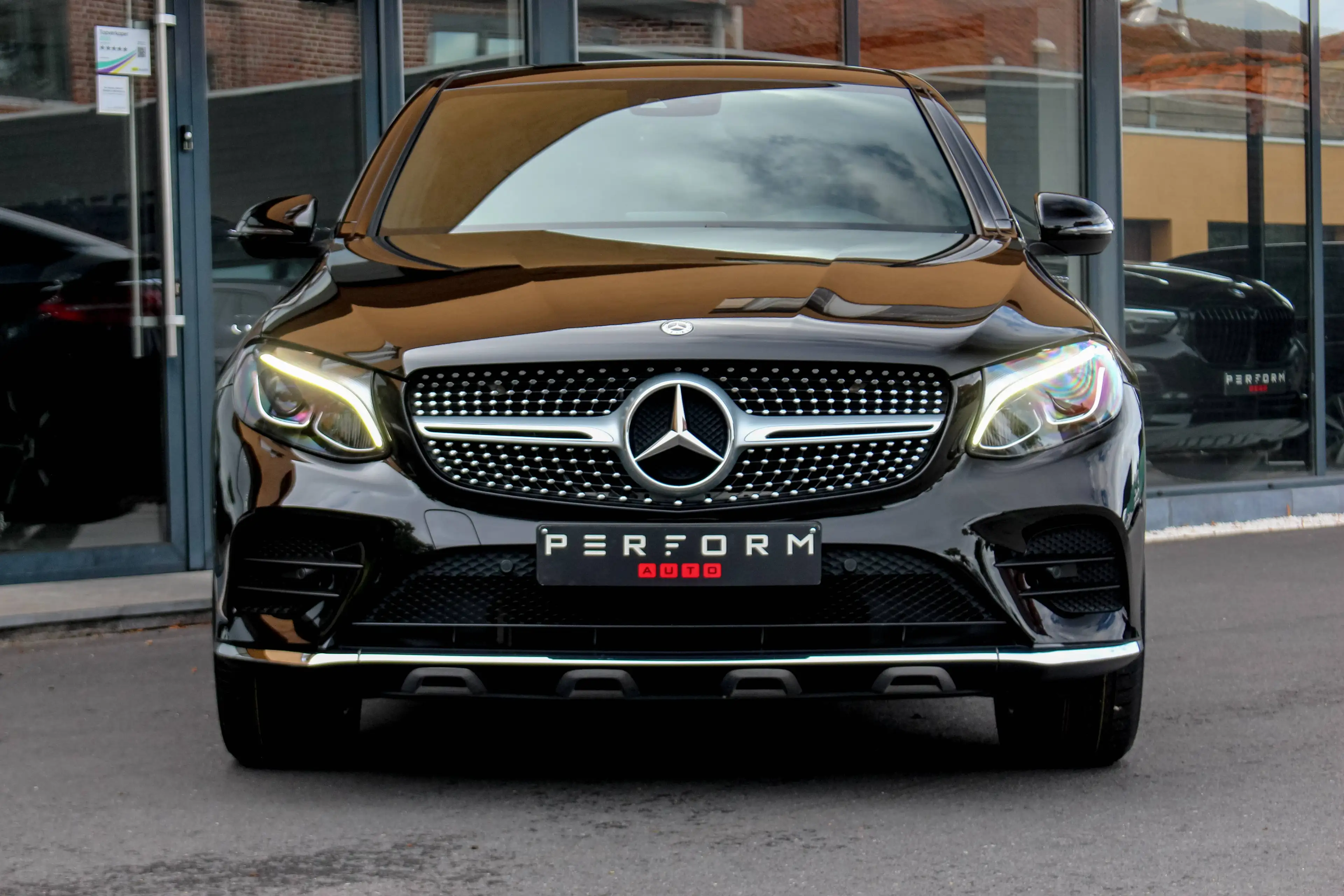 Mercedes-Benz GLC 250 *COUPÉ*4MATIC*AMG LINE* + 1J GRNT — photo 2