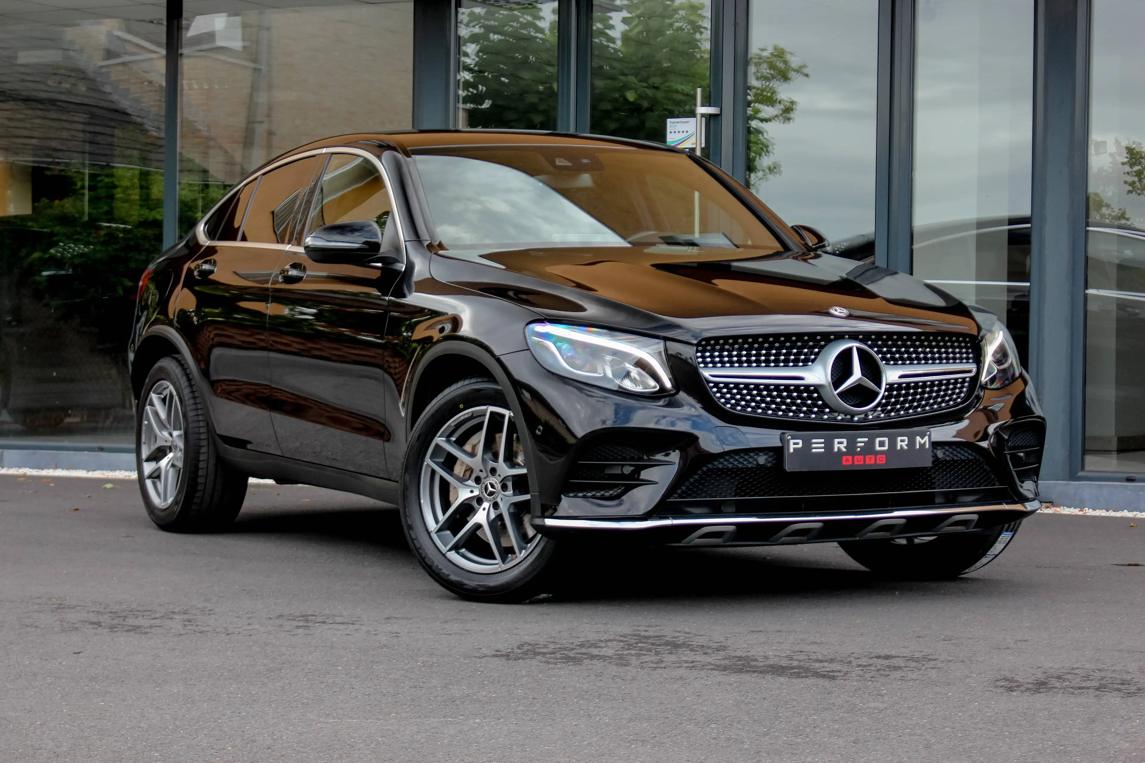 Mercedes-Benz GLC 250 *COUPÉ*4MATIC*AMG LINE* + 1J GRNT — photo 3