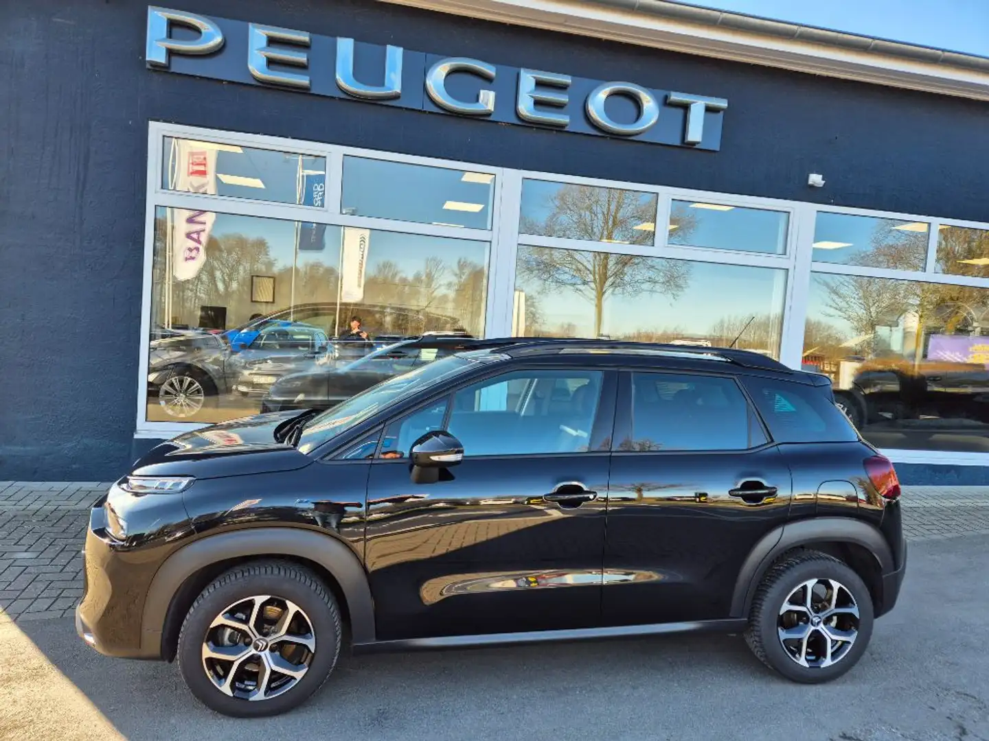 Citroen C3 Aircross 110 PLUS NAVI+LED+KLIMAAUT.+ALU+DAB+ Noir - 1