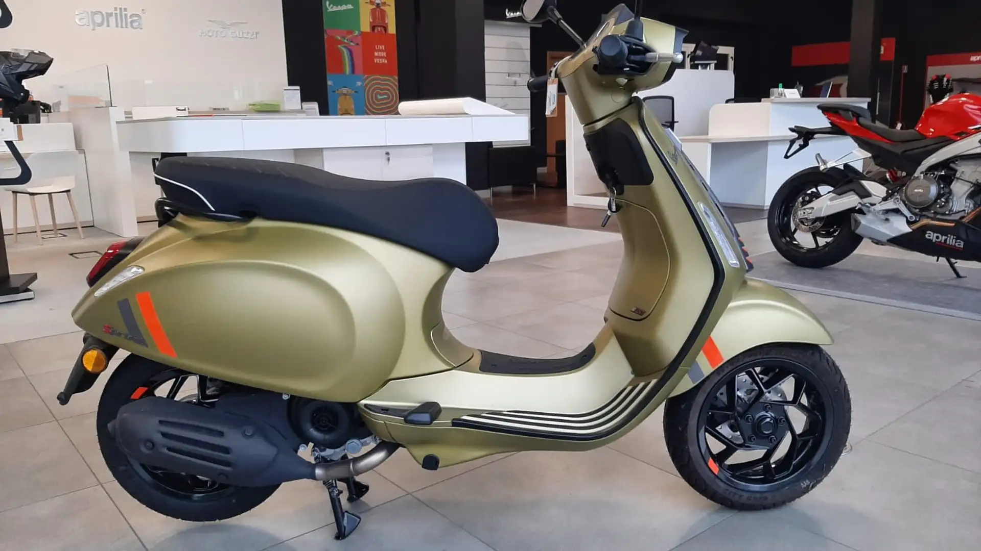 Vespa 50 SPRINT Verde - 2