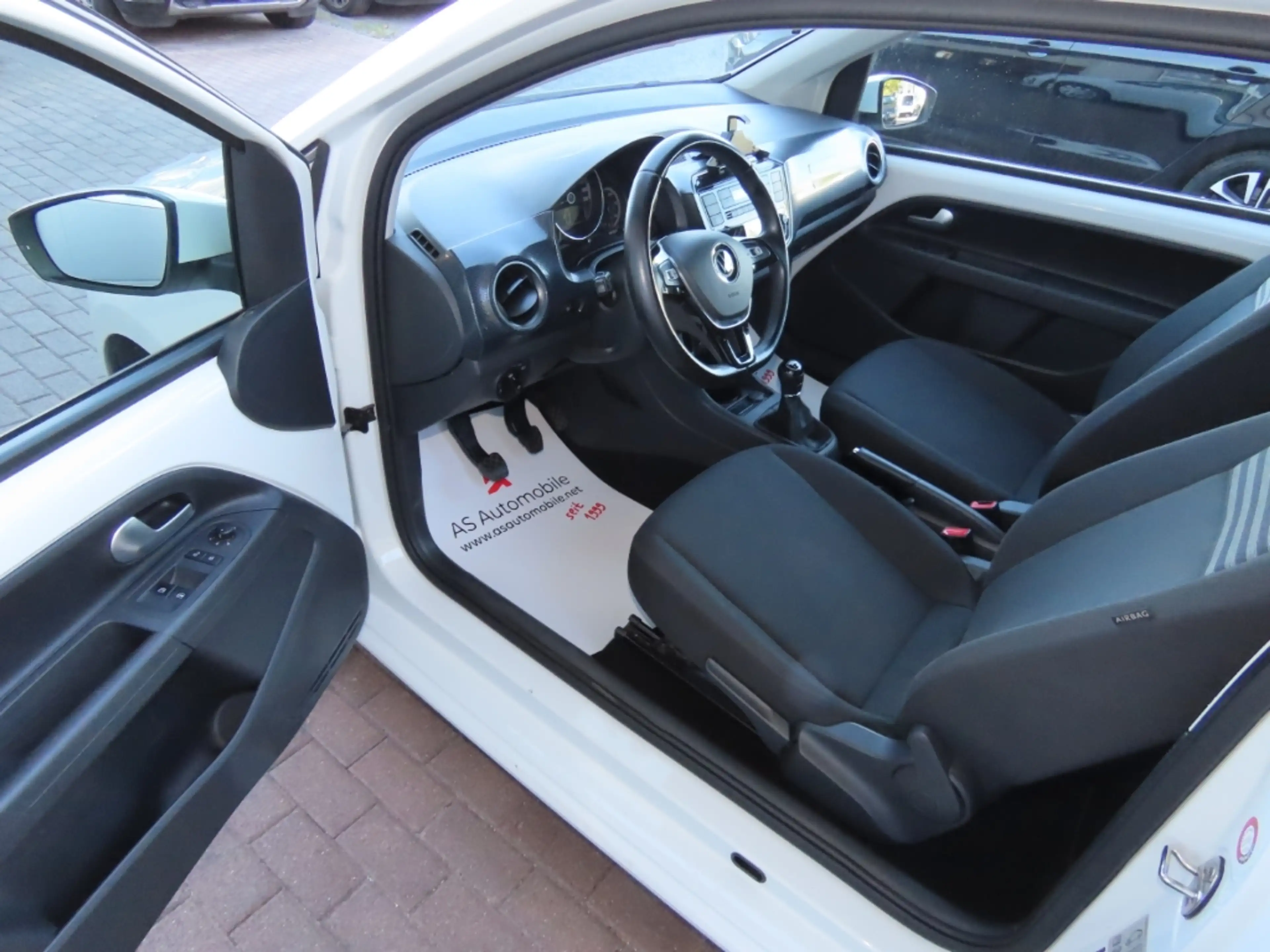 Volkswagen up! 1.0 1.Hand*Kamera*Bluetooth*Tempomat — photo 7