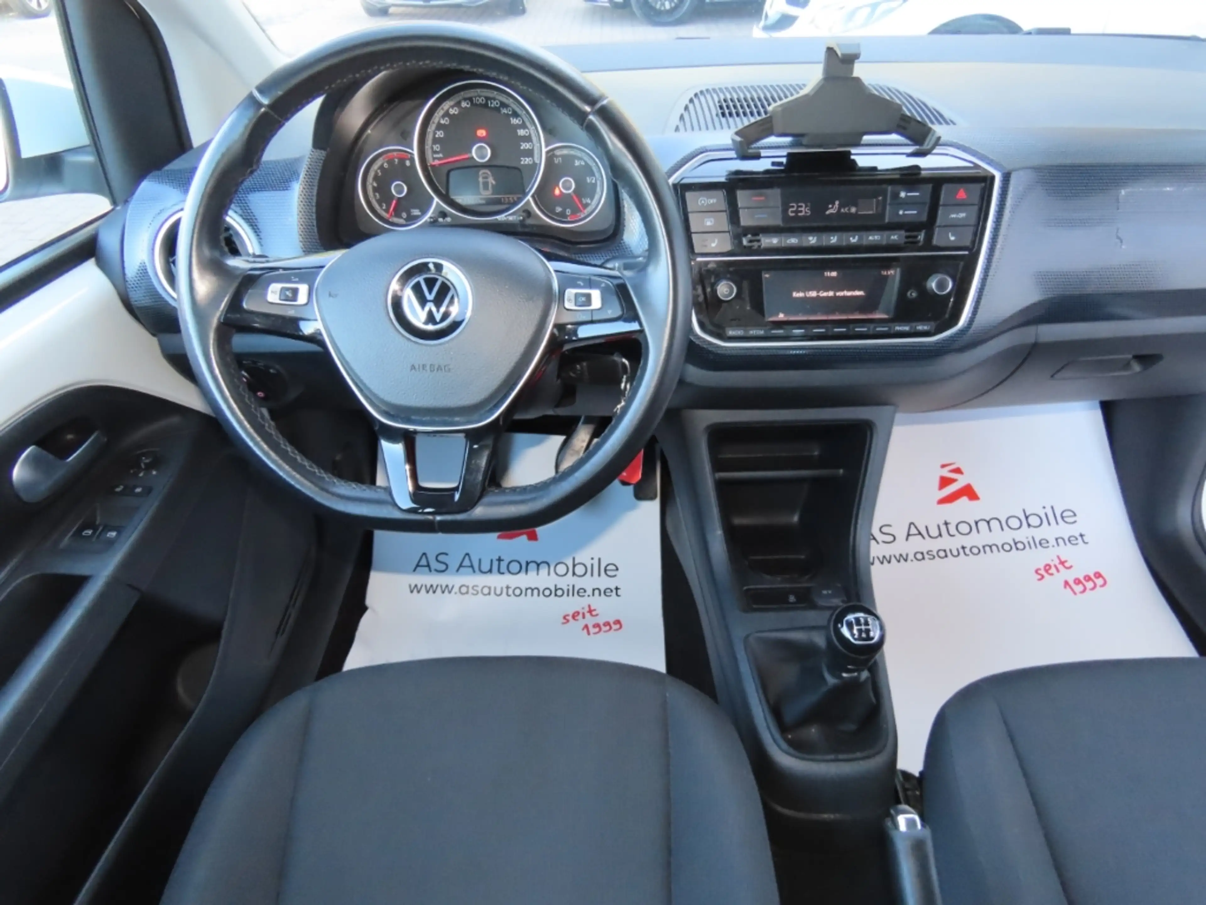 Volkswagen up! 1.0 1.Hand*Kamera*Bluetooth*Tempomat — photo 10