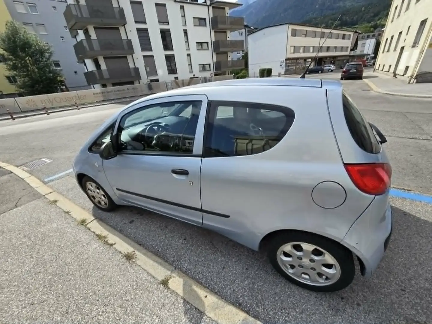 Mitsubishi Colt Colt 1,1 MPI Motion Motion Blau - 2