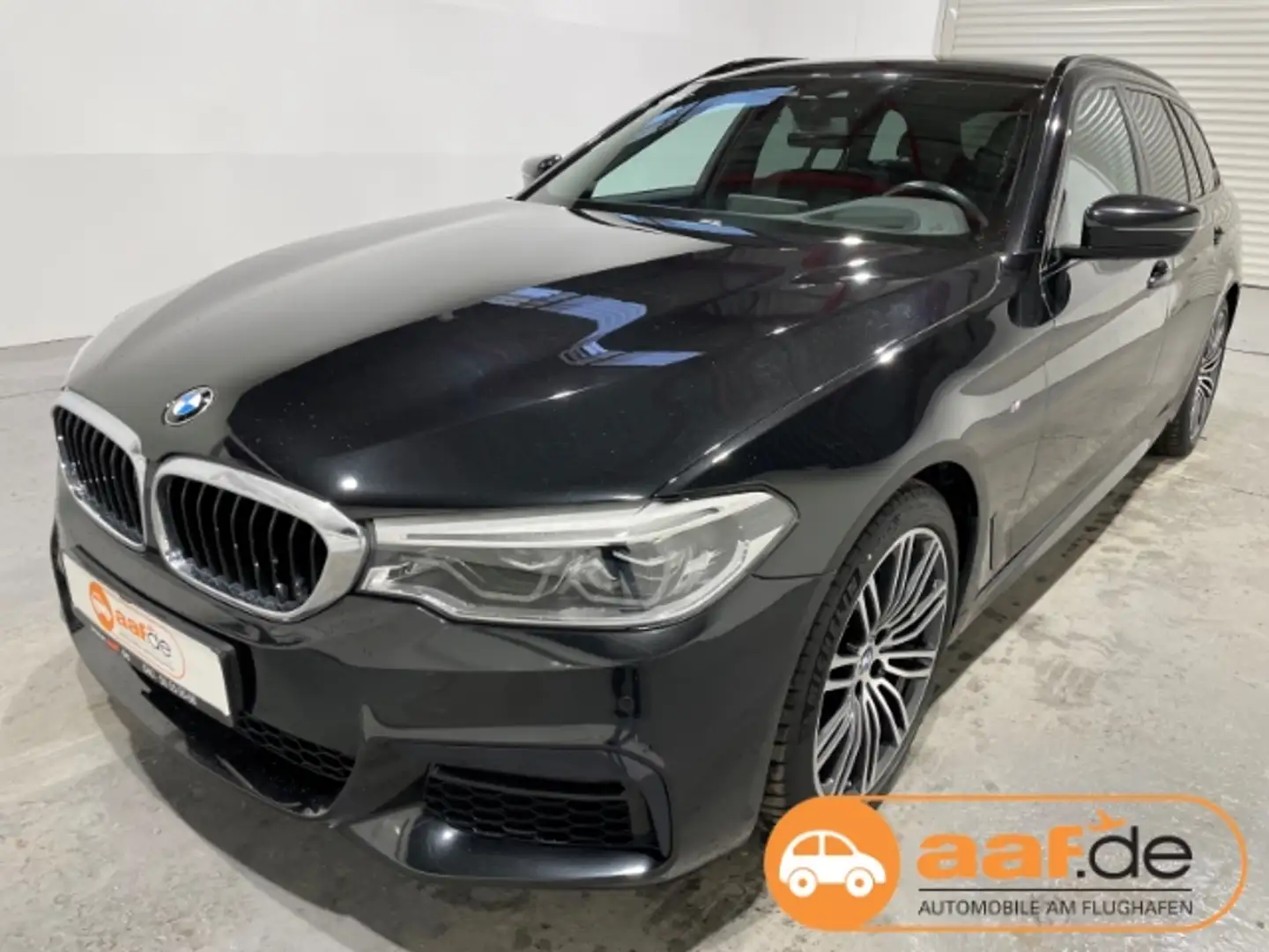 BMW 530 i Touring xDrive M Sport Automatik EU6d-T Schwarz - 1