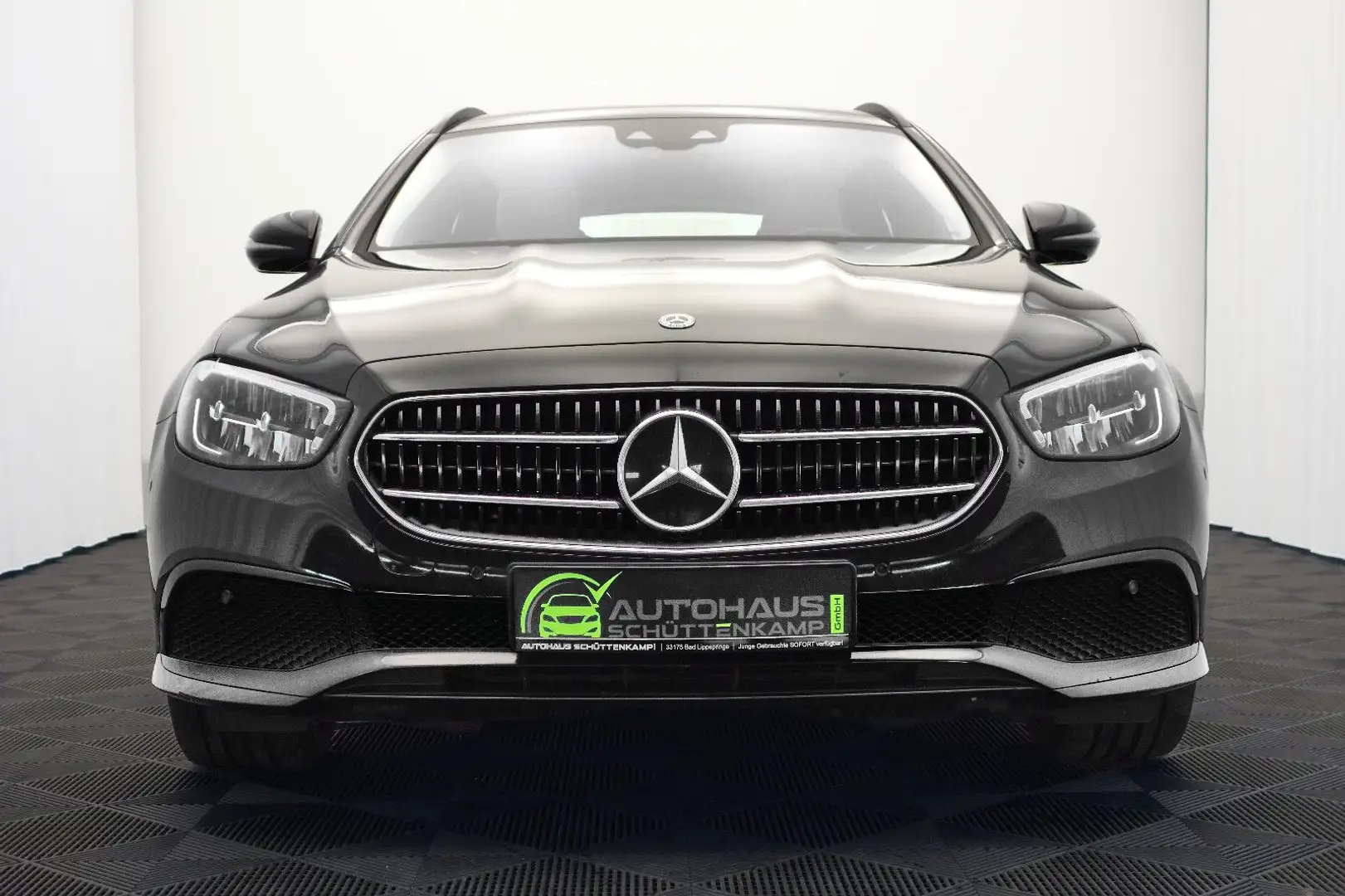 Mercedes-Benz E 300 T e Avantgarde 9G-TRONIC RFKMRA+WIDESCREEN Schwarz - 2