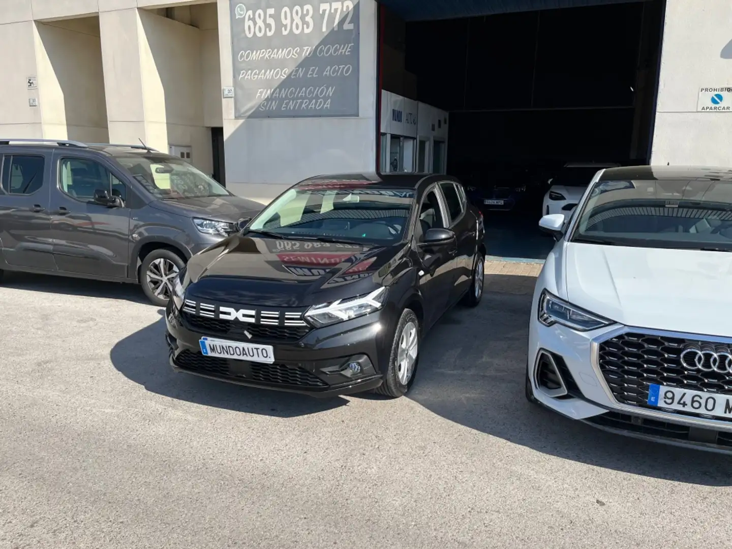 Dacia Sandero ECO-G Expresion 74kW Zwart - 1