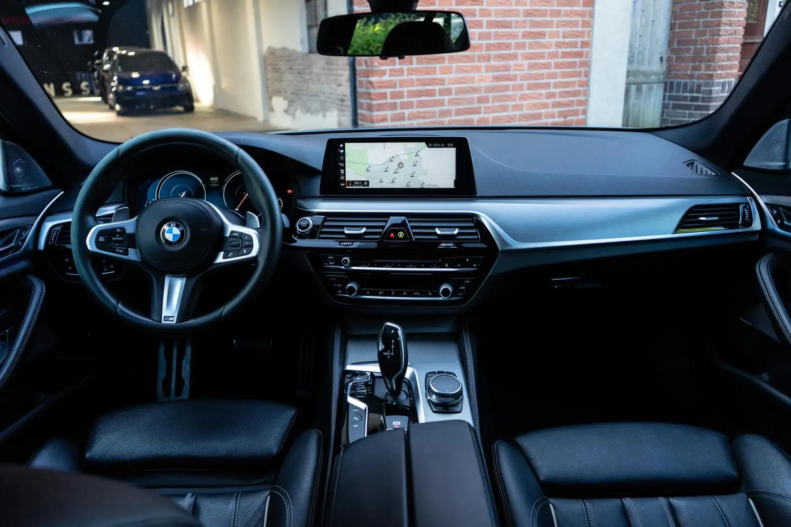 BMW 530 5-serie 530e High Executive M-Sport 360 / HUD / B& Grijs - 2