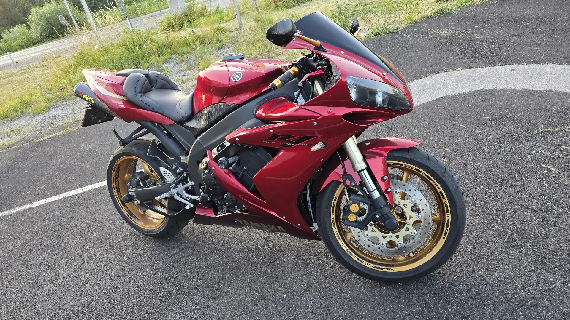 Yamaha YZF-R1 Rot - 1