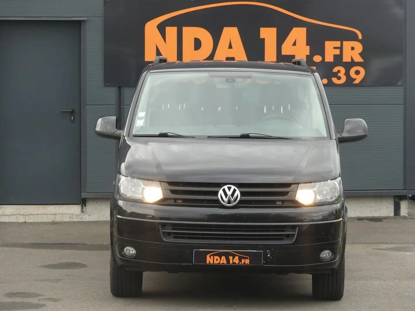 Volkswagen Transporter CCB 3.0T L2 2.0 TDI 140CH DOUBLE CABINE BUSINESS L crna - 2