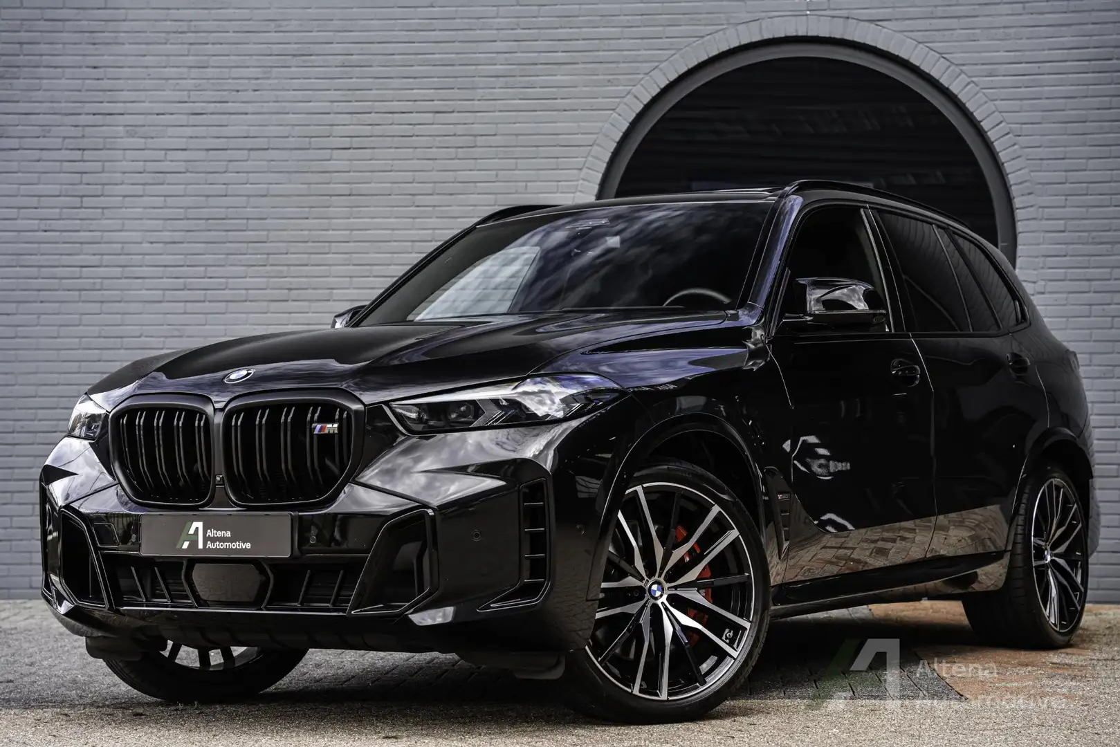 BMW X5 M60i xDrive Bowers Wilkins, Sky lounge, 4 wiel bes Zwart - 1