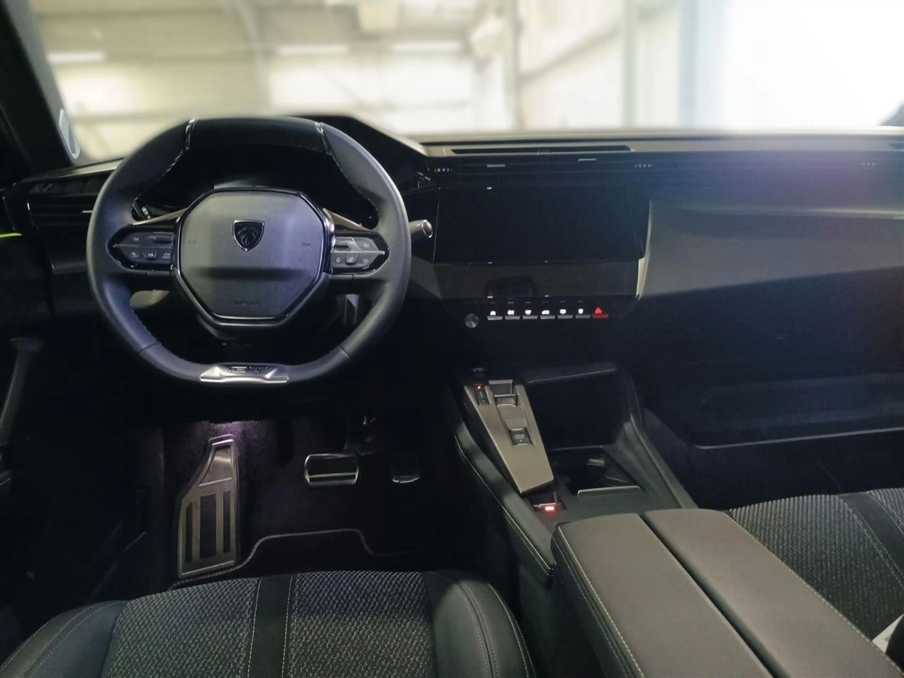 Peugeot 308 SW GT BlueHDi 130PS AT8*PDC*360° KAMERA* — photo 10