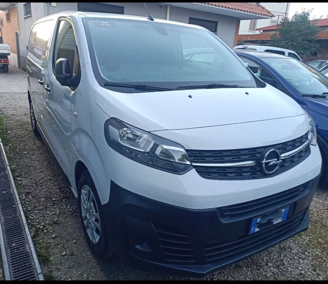 Opel Vivaro 1.5 cdti l2/h1 120 cv(Prezzo Reale)