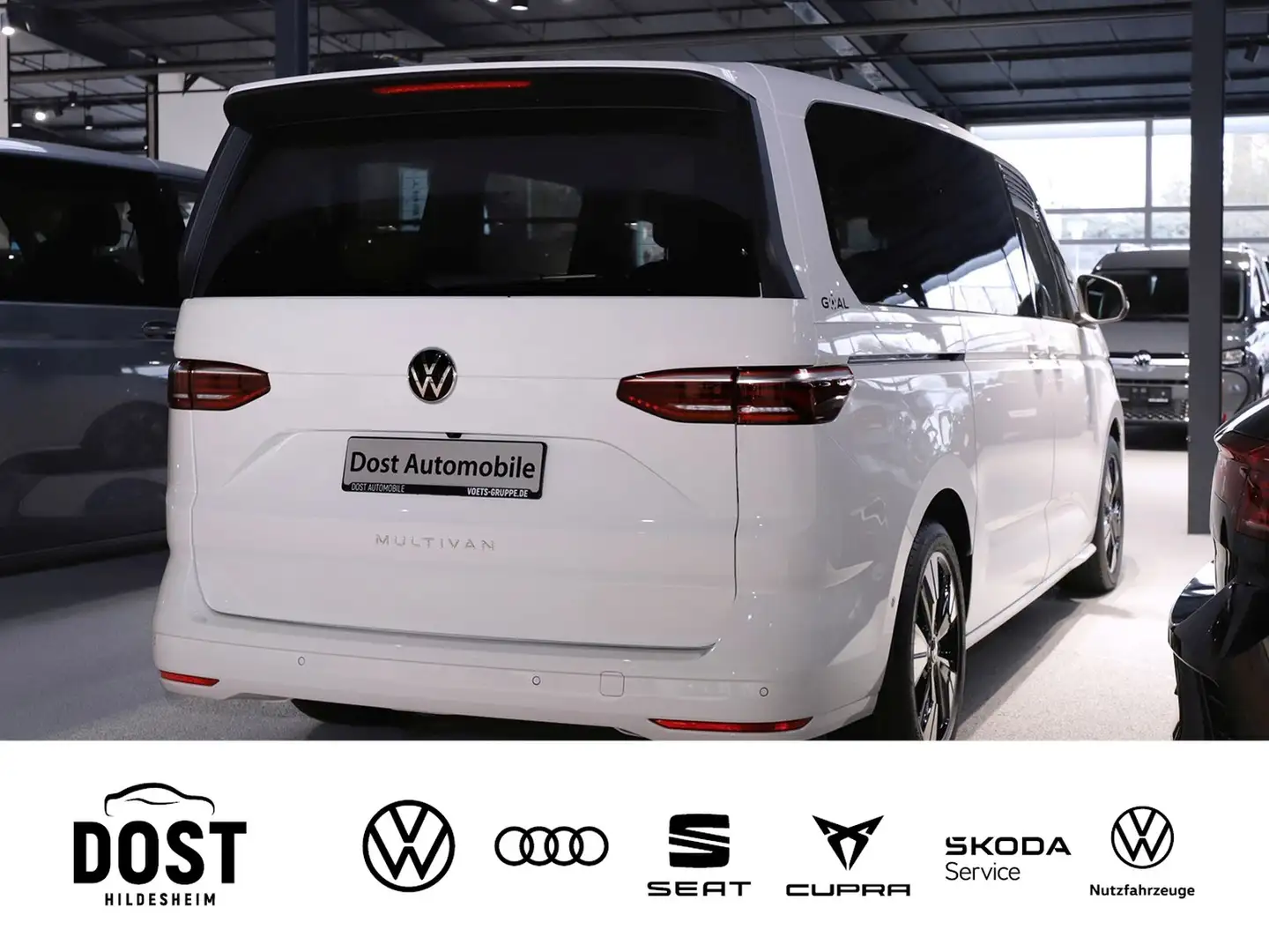 Volkswagen T7 Multivan Goal 2.0 TDI DSG RearView Weiß - 2