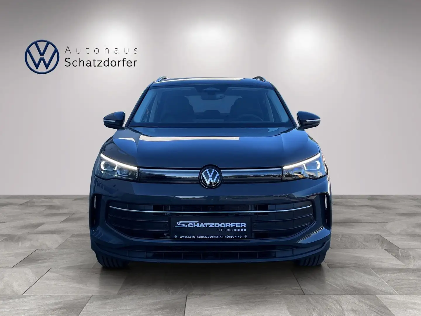 Volkswagen Tiguan Friends eHybrid DSG 150 kW Grau - 2