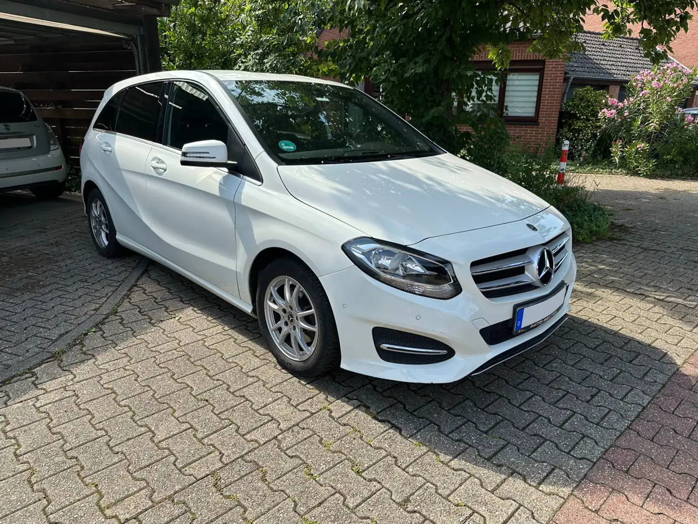 Mercedes-Benz B 180 B 180 Weiß - 2