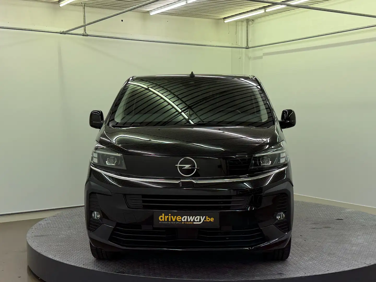 Opel Vivaro TOP wagen aan een SCHERPE prijs Noir - 2