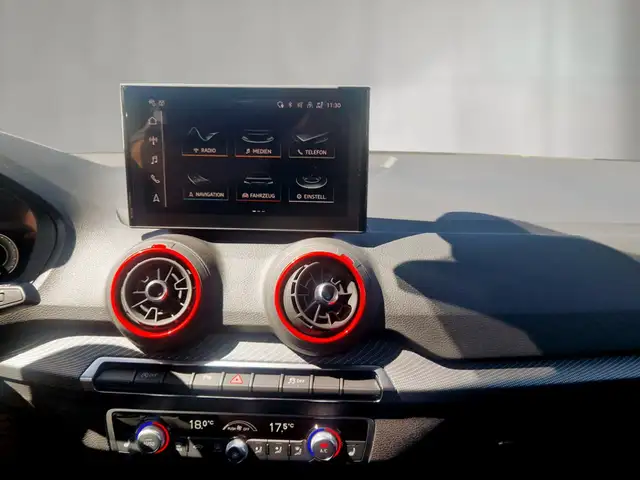 Audi Q2 view 10