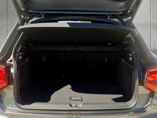 Audi Q2 view 14