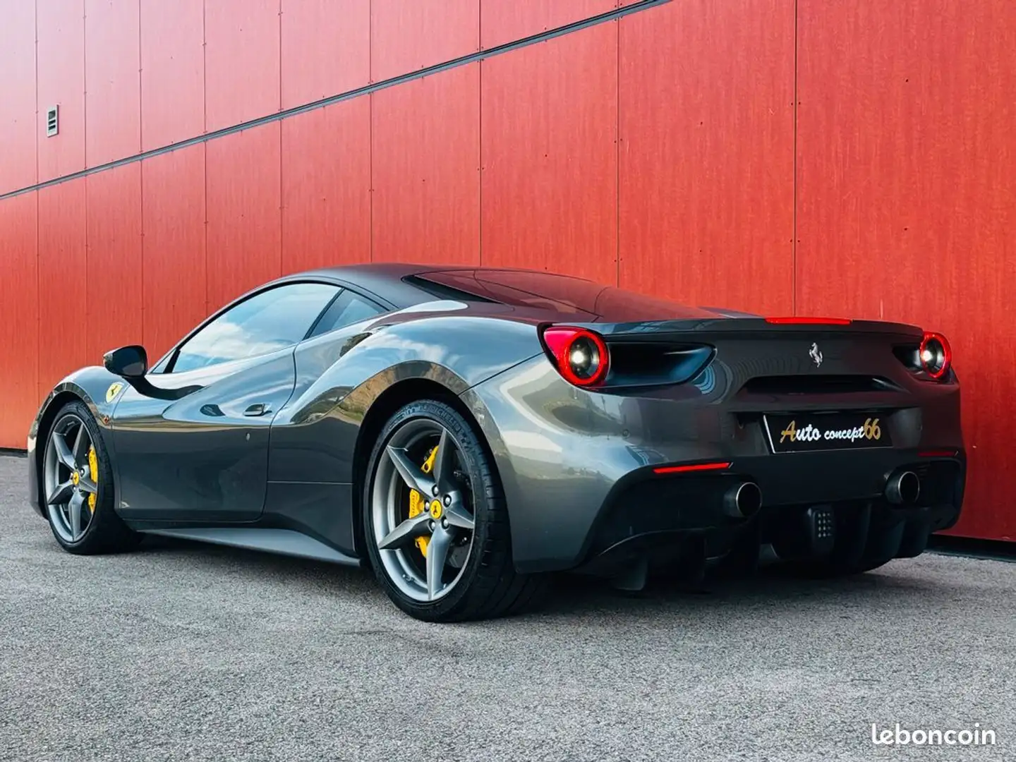 Ferrari 488 670CH 3.9 V8 Garantie Power Gris - 2