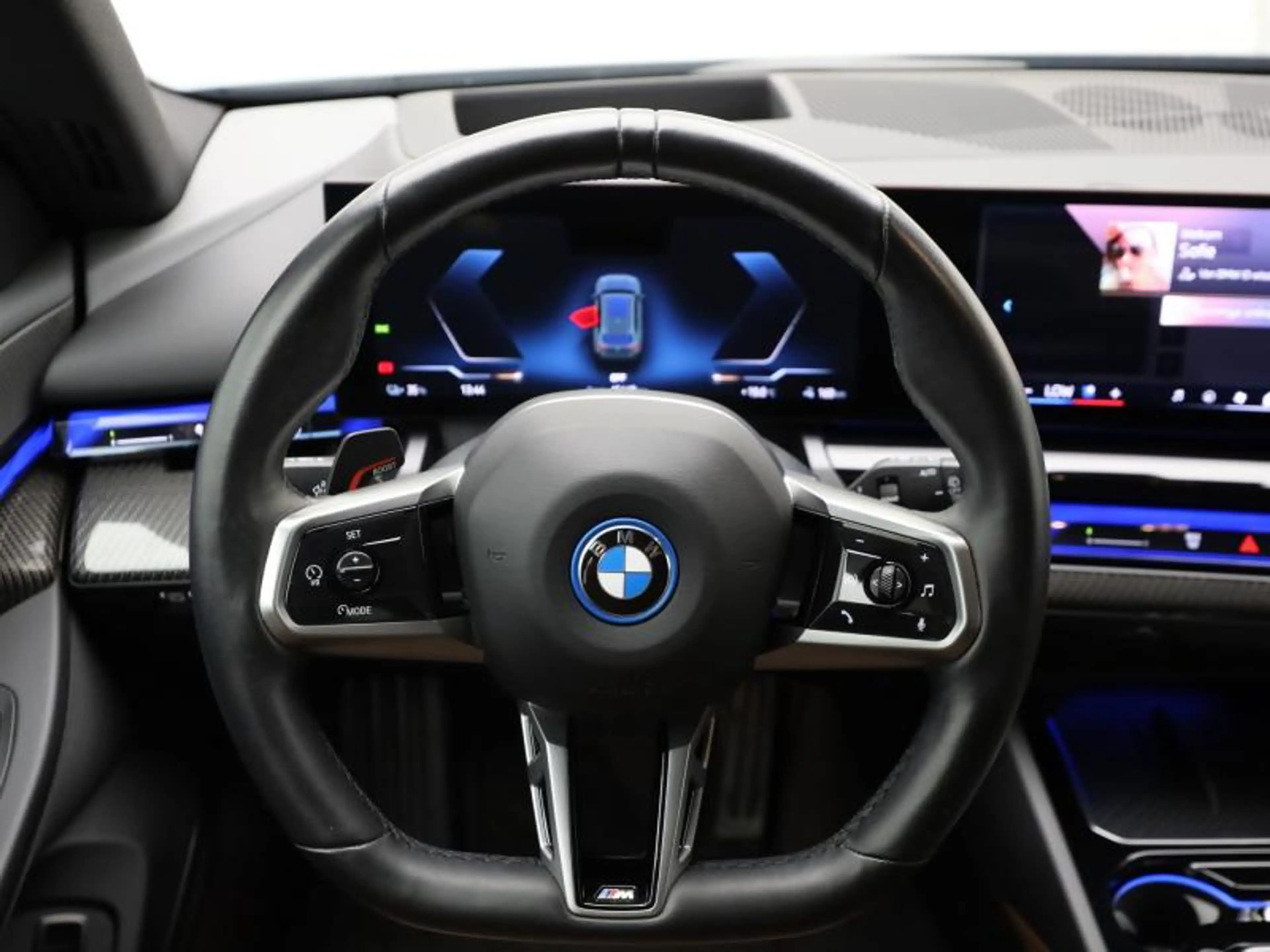 BMW i5 M SPORT PRO - HARMAN KARDON - — photo 9