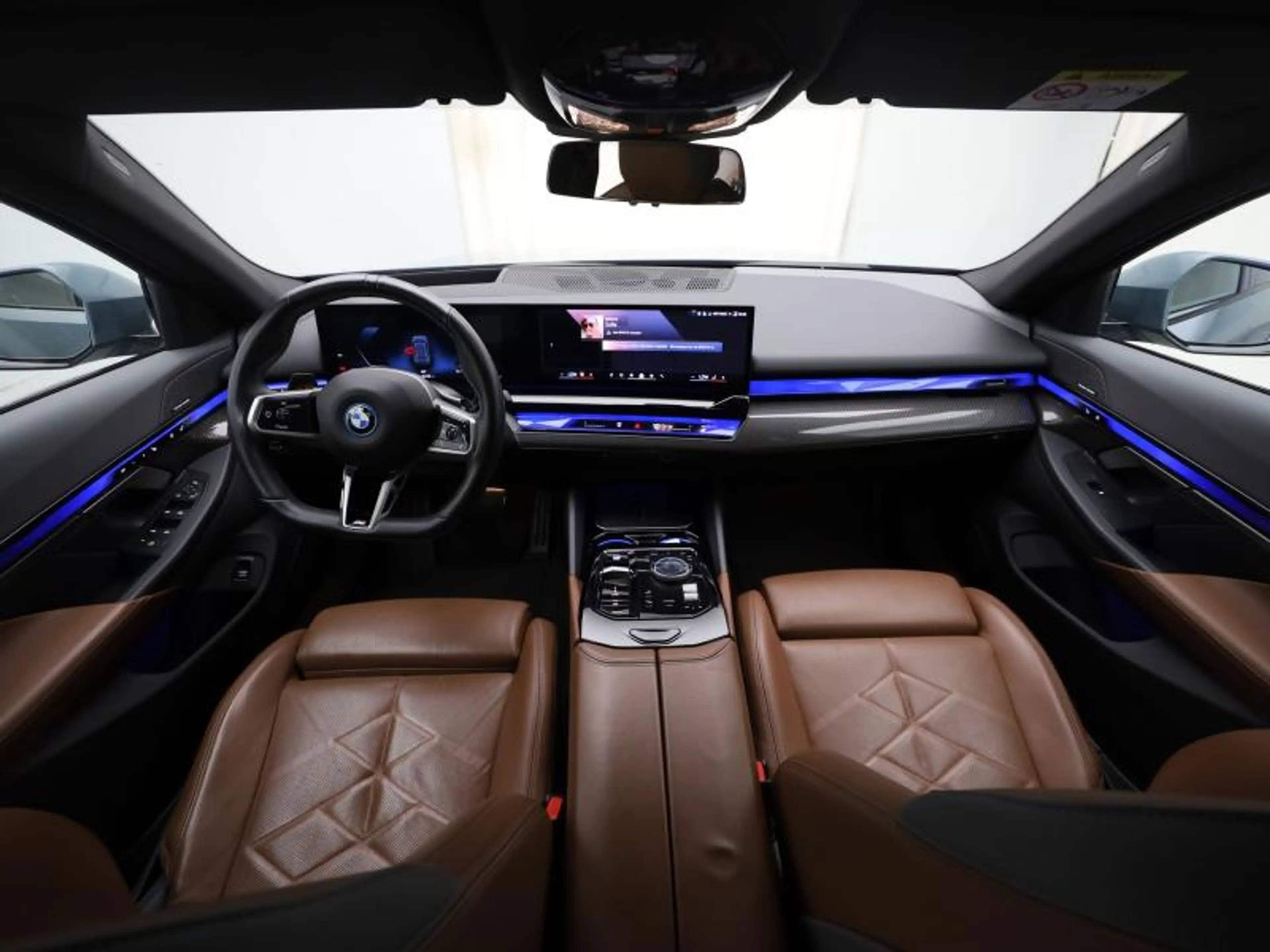 BMW i5 M SPORT PRO - HARMAN KARDON - — photo 7