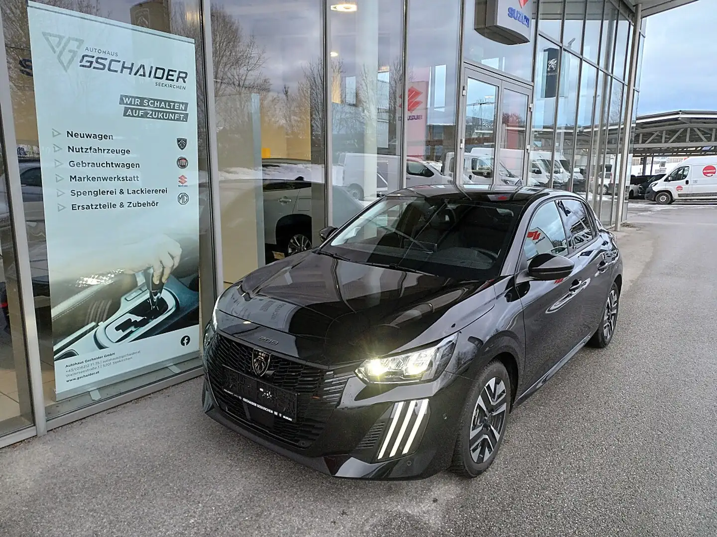 Peugeot 208 PureTech 100 S&S Allure Schwarz - 1