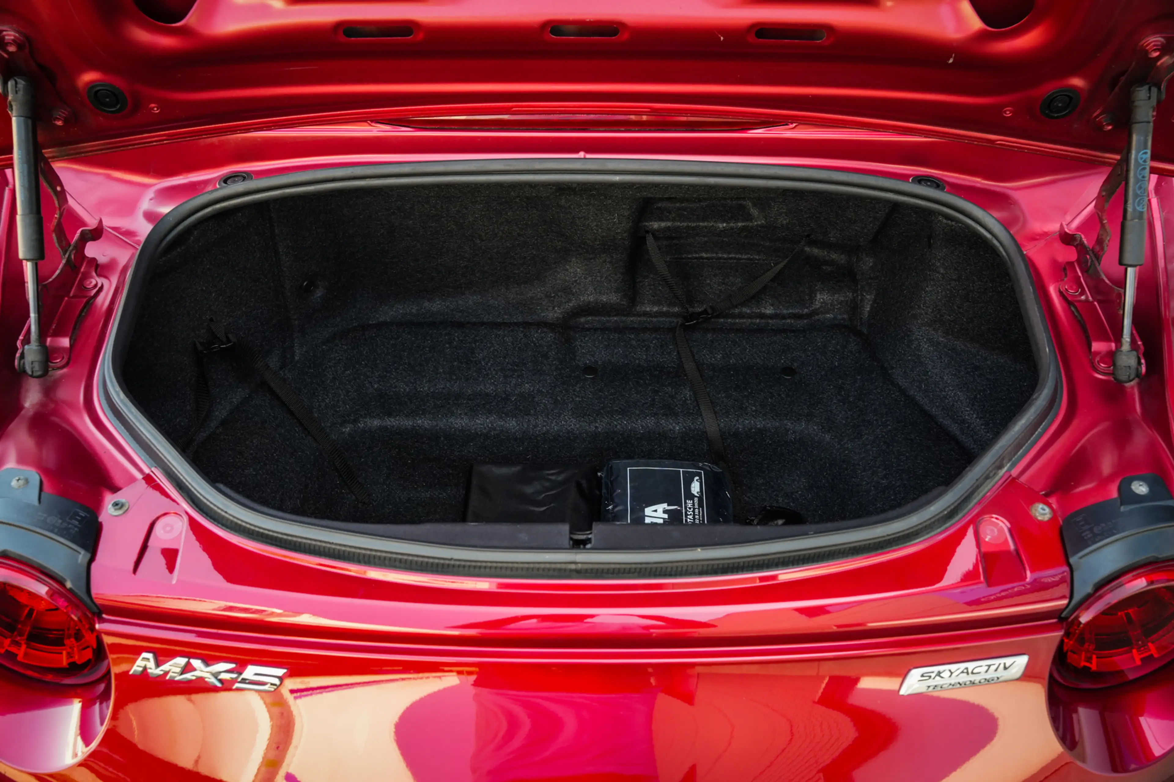 Mazda MX-5 2.0 SkyActiv-G 160 GT-M | BOSE | CRUISE | NAVI | L — photo 34