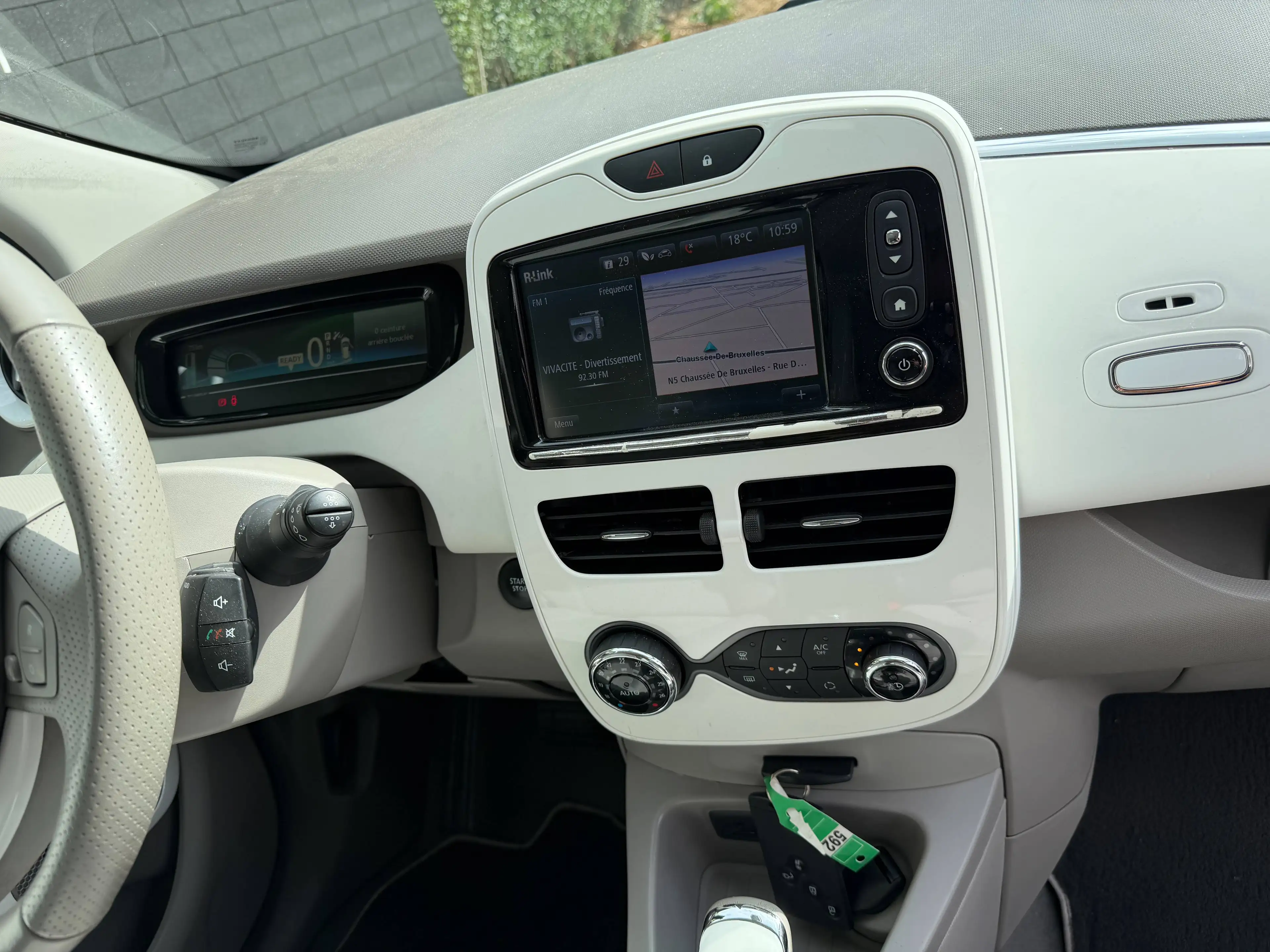 Renault ZOE 22 kWh R240+GARANTIE 1 AN+NAVI+AIRCO+JANTES — photo 10