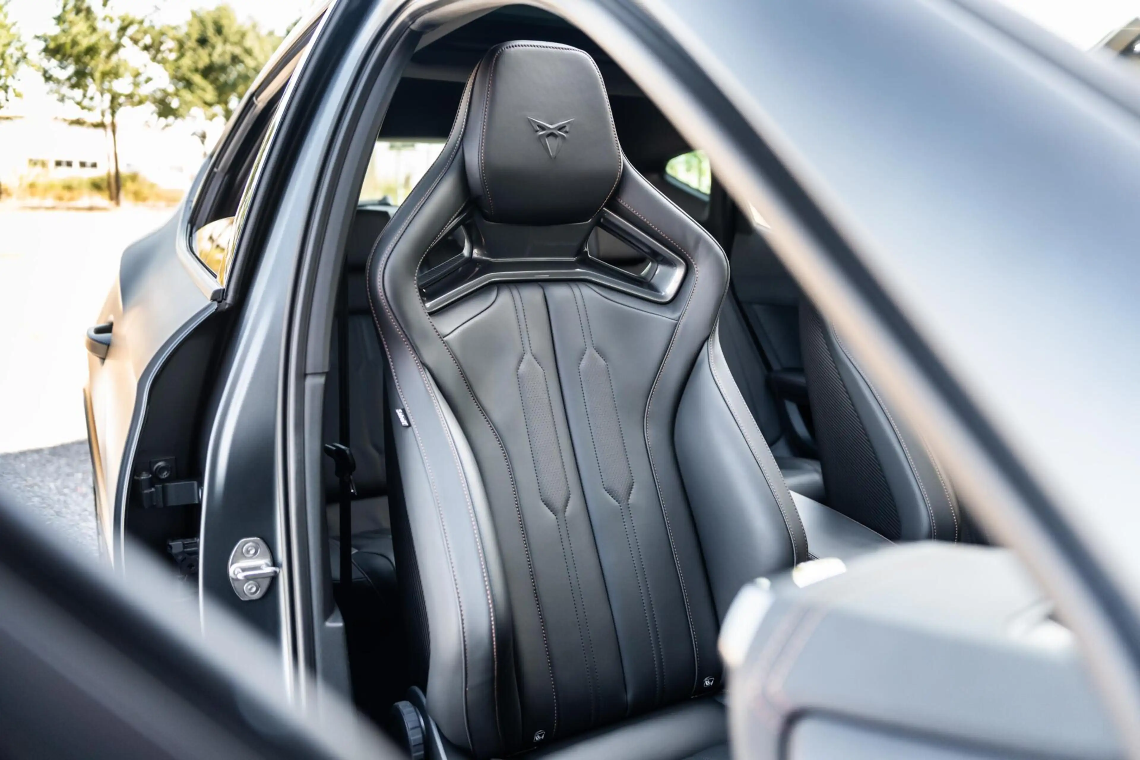 CUPRA Formentor VZ5 2.5 TSI Pano Schaalstoel Carbon 360 — photo 32