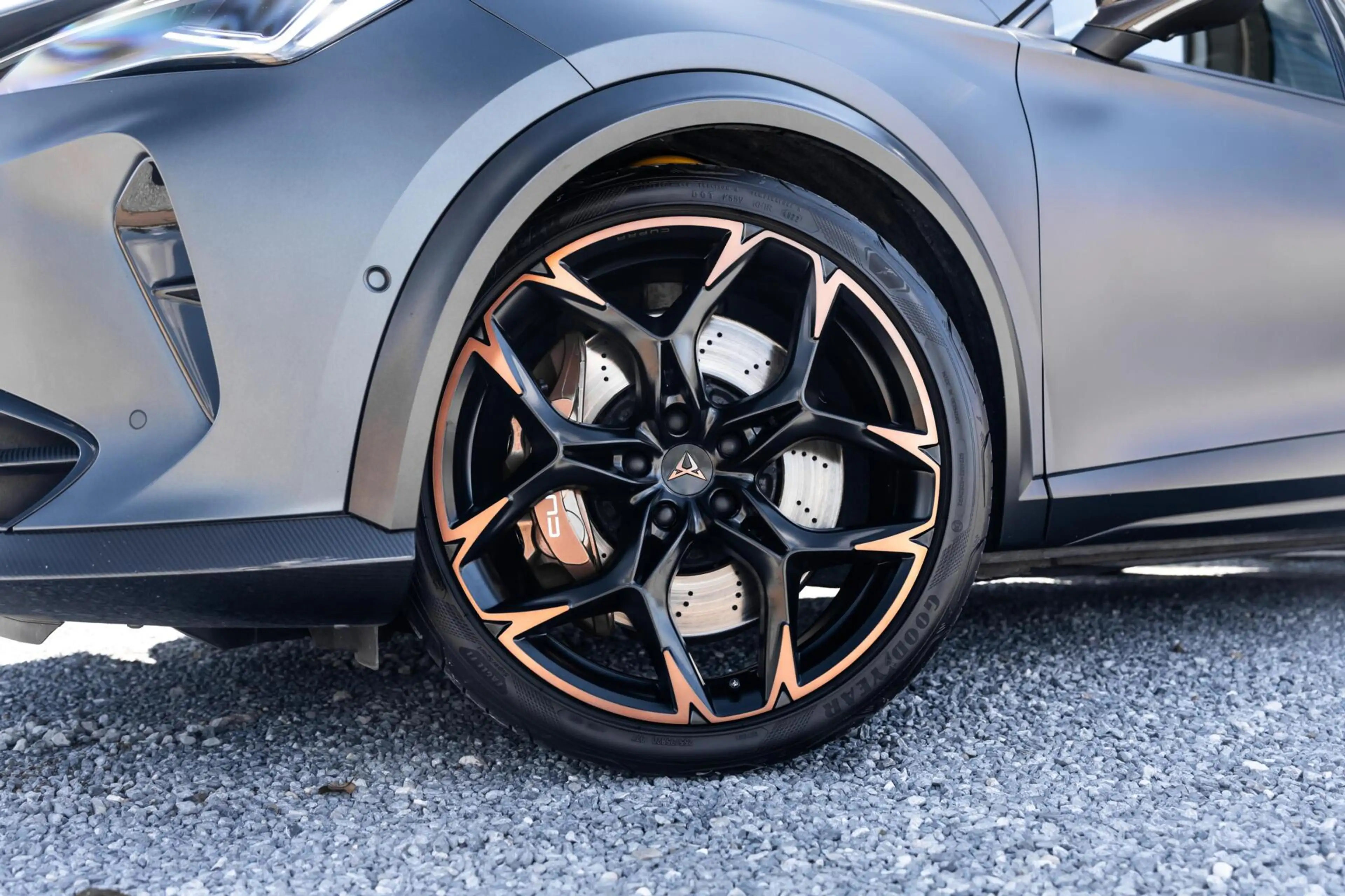 CUPRA Formentor VZ5 2.5 TSI Pano Schaalstoel Carbon 360 — photo 11