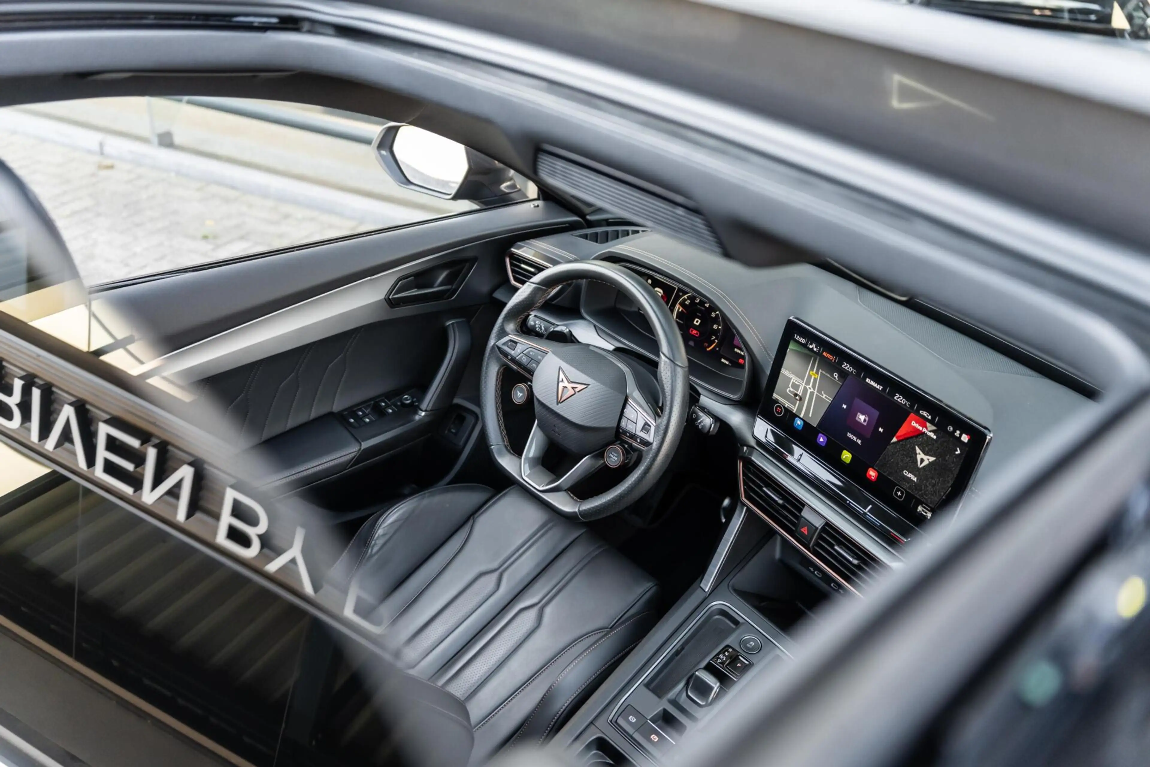 CUPRA Formentor VZ5 2.5 TSI Pano Schaalstoel Carbon 360 — photo 24