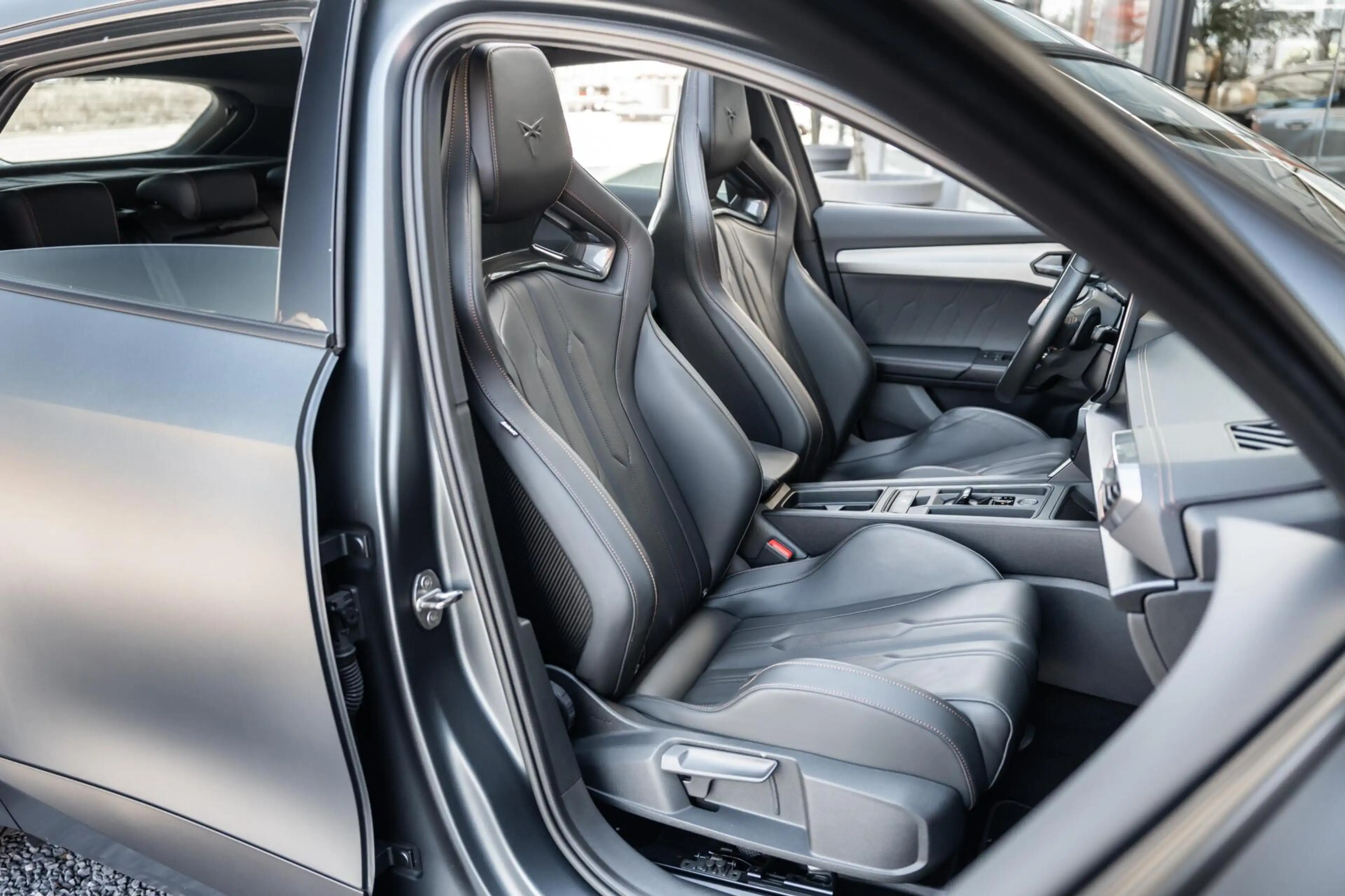 CUPRA Formentor VZ5 2.5 TSI Pano Schaalstoel Carbon 360 — photo 31