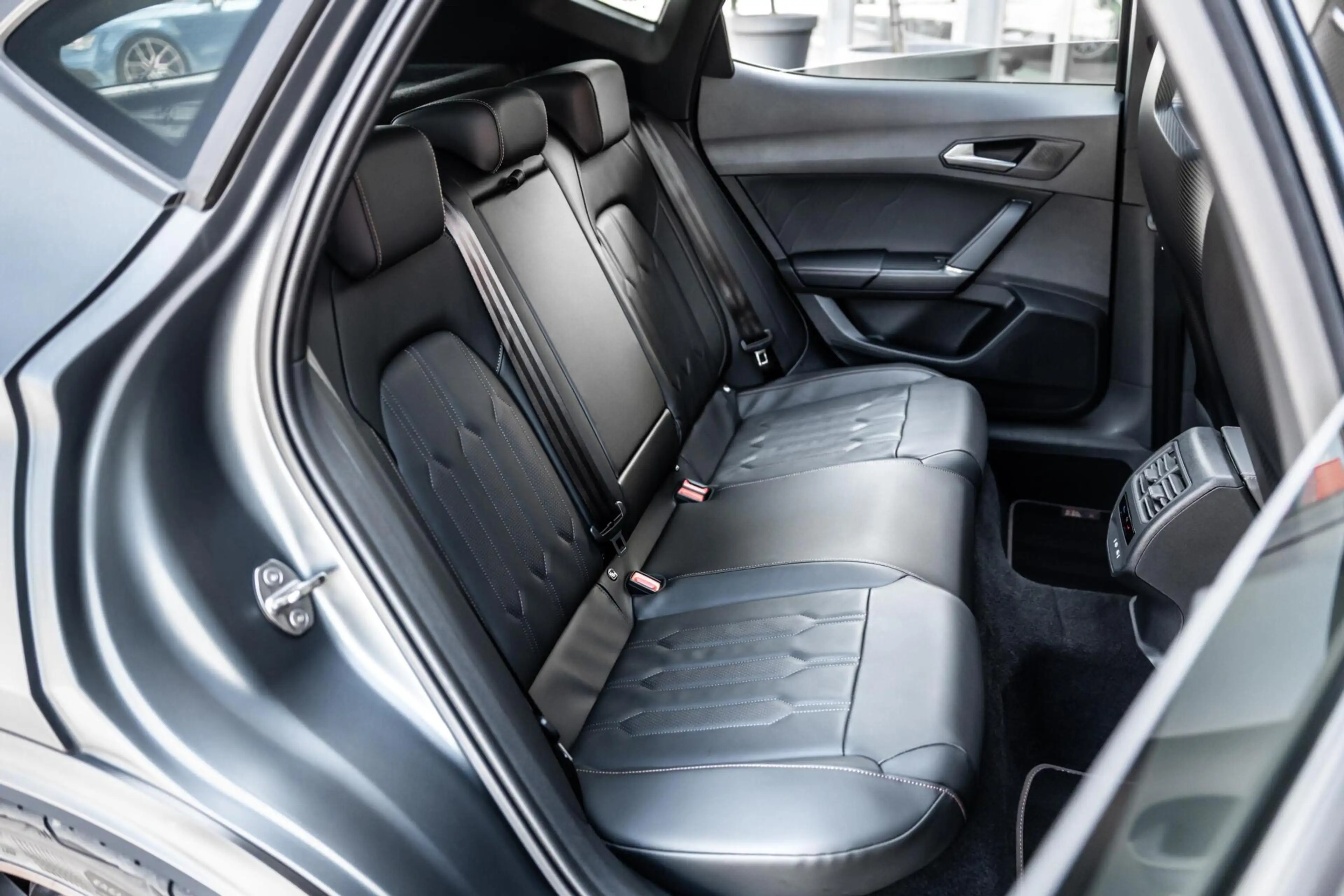 CUPRA Formentor VZ5 2.5 TSI Pano Schaalstoel Carbon 360 — photo 33