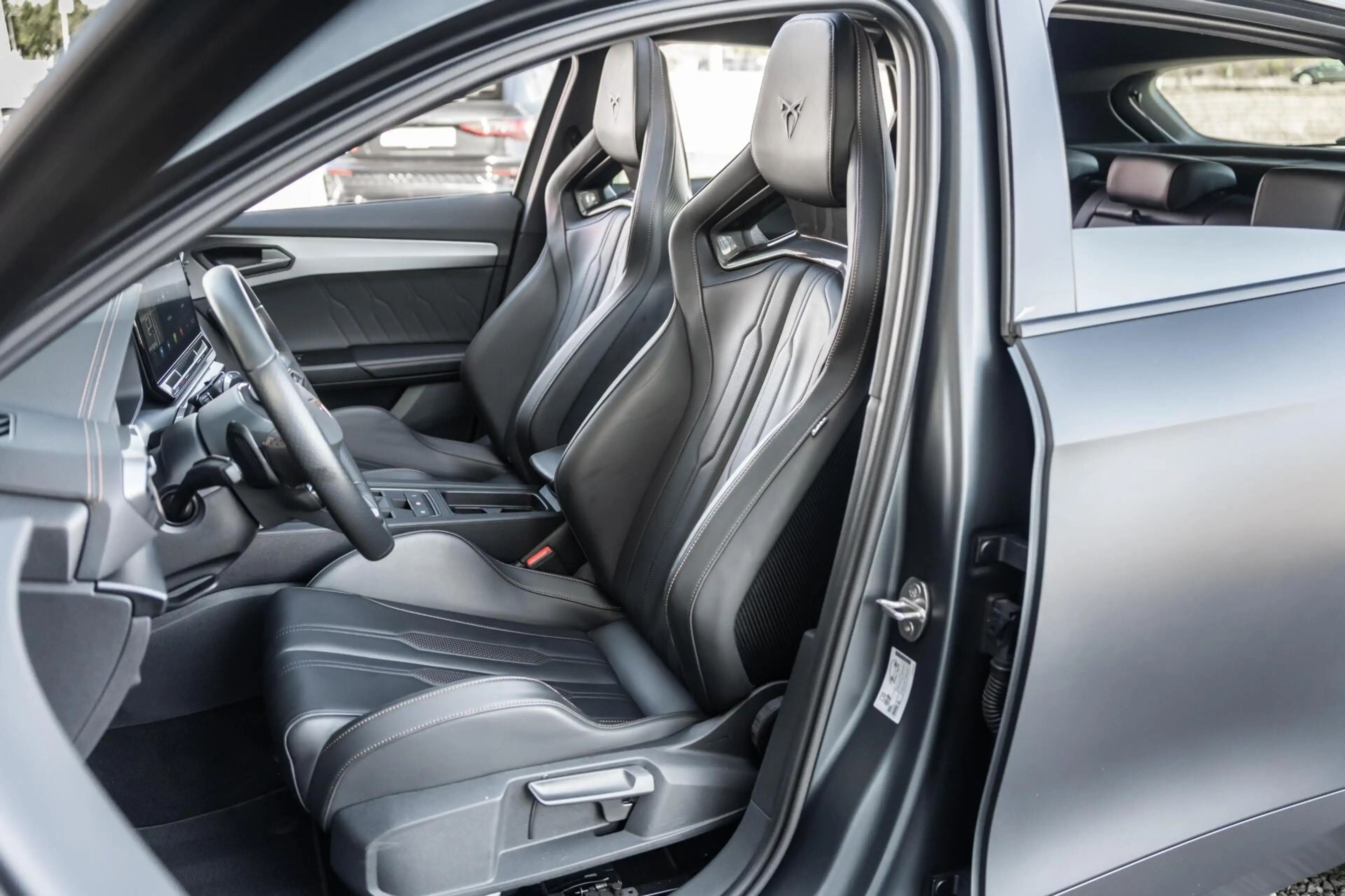 CUPRA Formentor VZ5 2.5 TSI Pano Schaalstoel Carbon 360 — photo 26