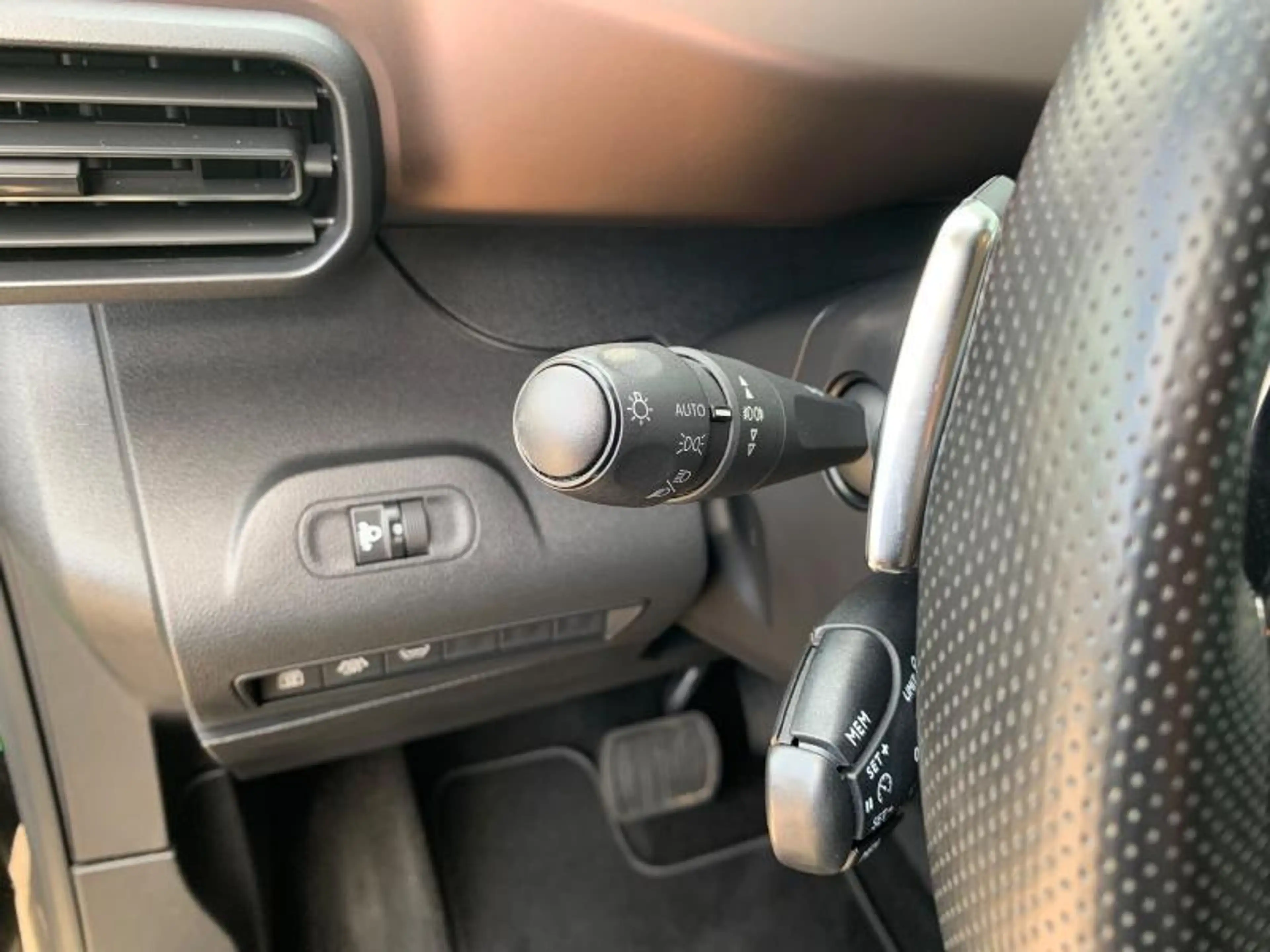 Peugeot Rifter GT XL — photo 11