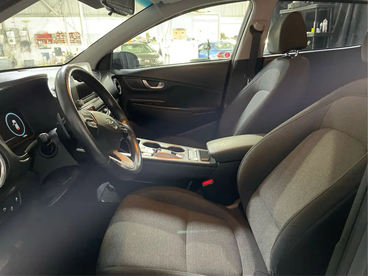 Hyundai KONA снимка Hyundai KONA