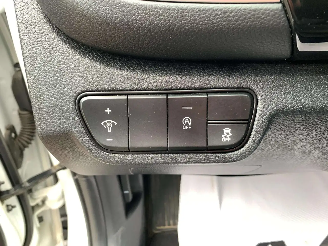 Kia Seltos photo Kia Seltos