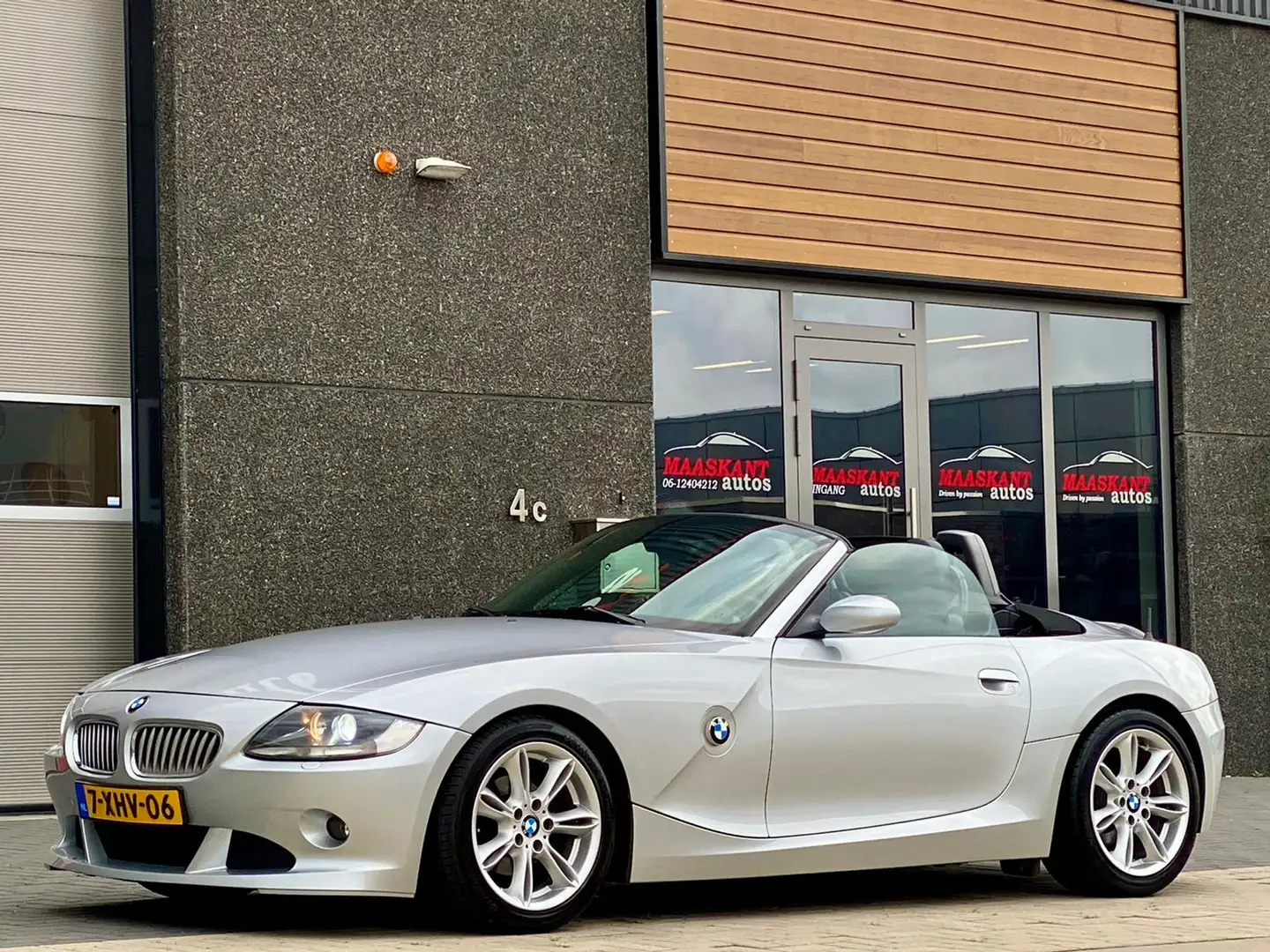 BMW Z4 Roadster 2.2i / Sportseats / Airco / Oem Aero pack Zilver - 2