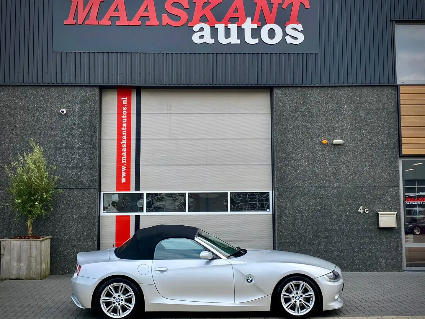 BMW Z4 Roadster 2.2i / Sportseats / Airco / Oem Aero pack Zilver - 1
