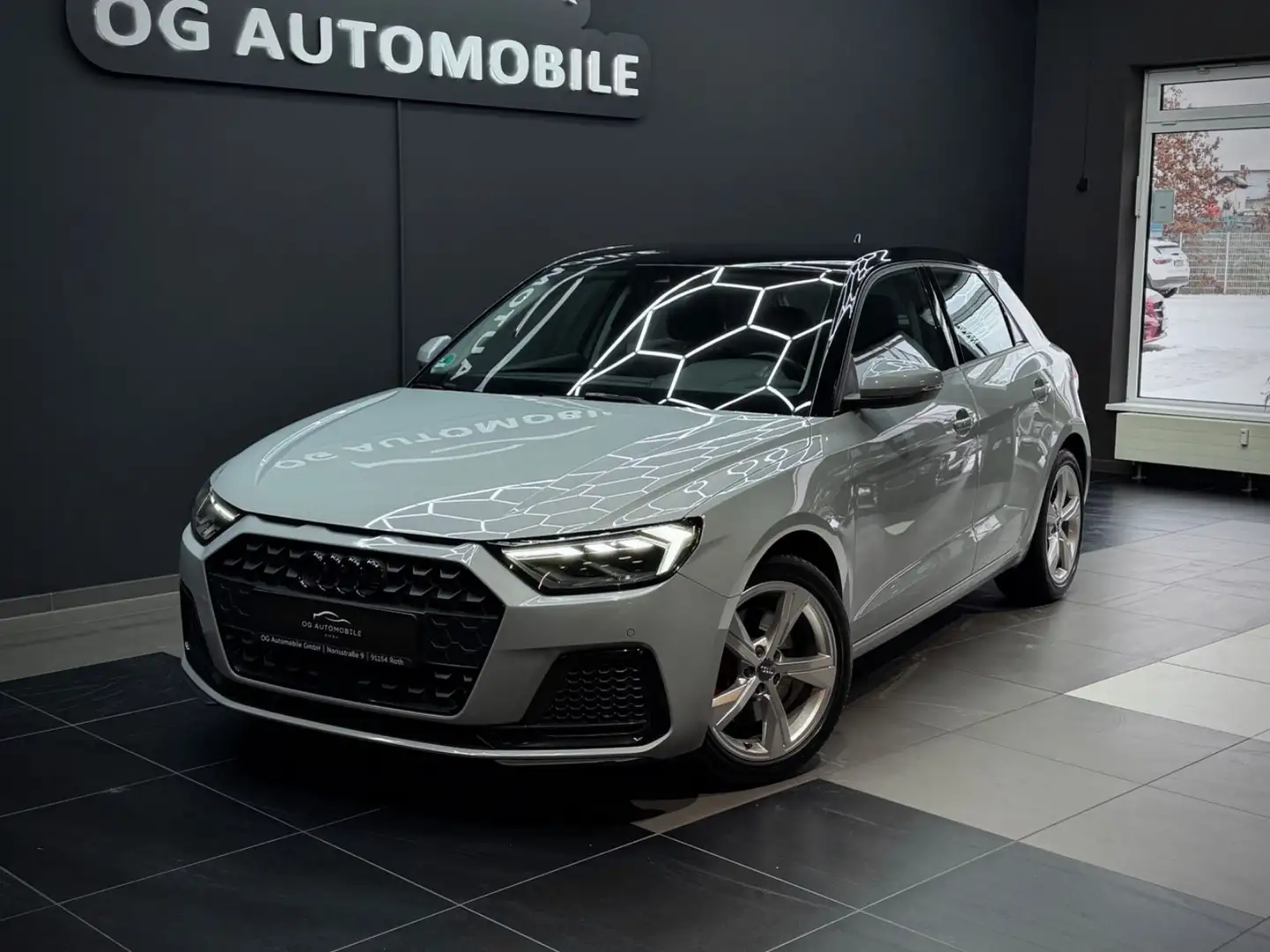 Audi A1 Sportback 30 TFSI advanced*LED*CARPLAY*TEMP Grau - 1