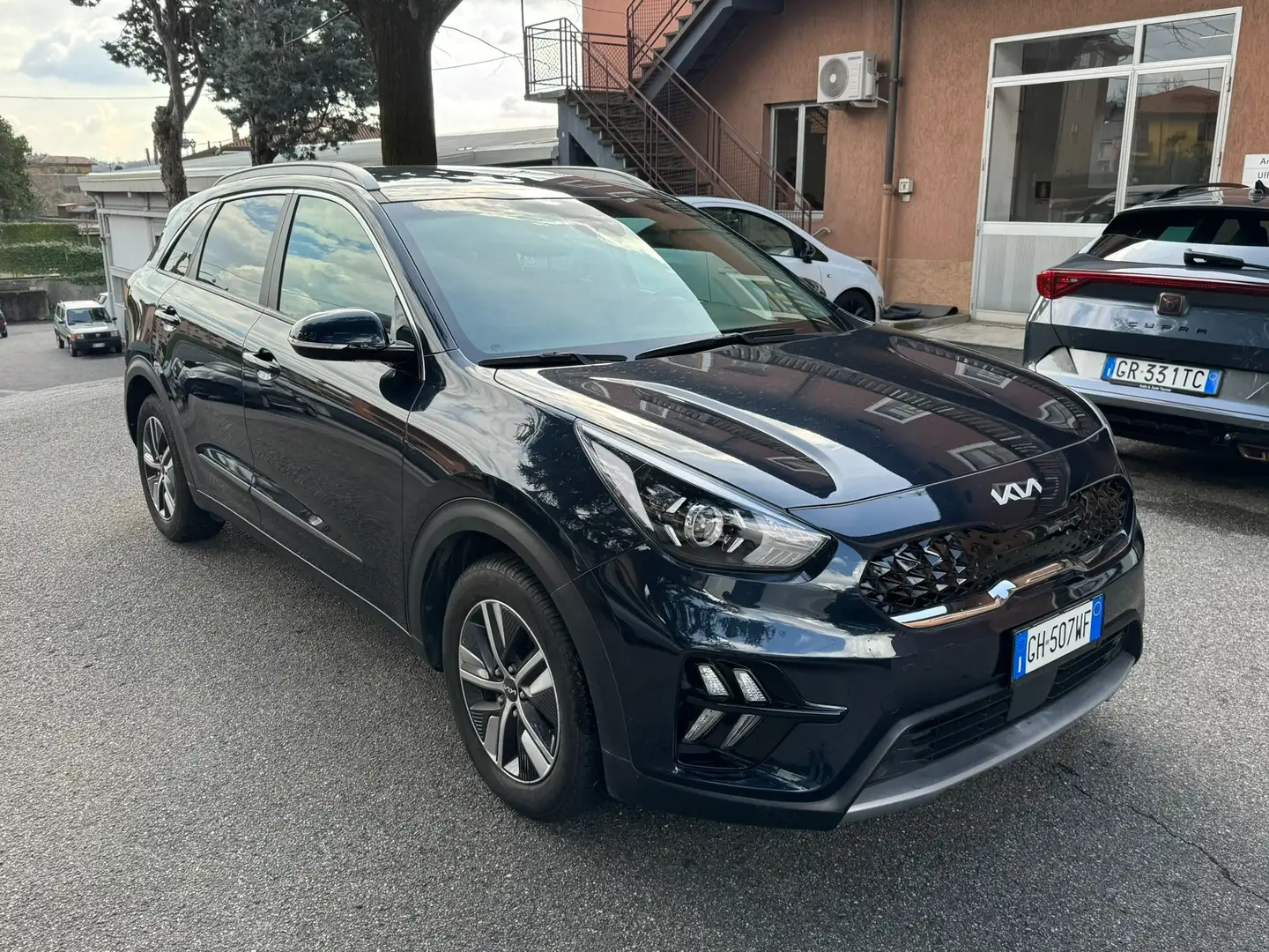 Kia Niro 1.6 gdi hev Urban dct UNICO PROPRIETARIO Bleu - 2
