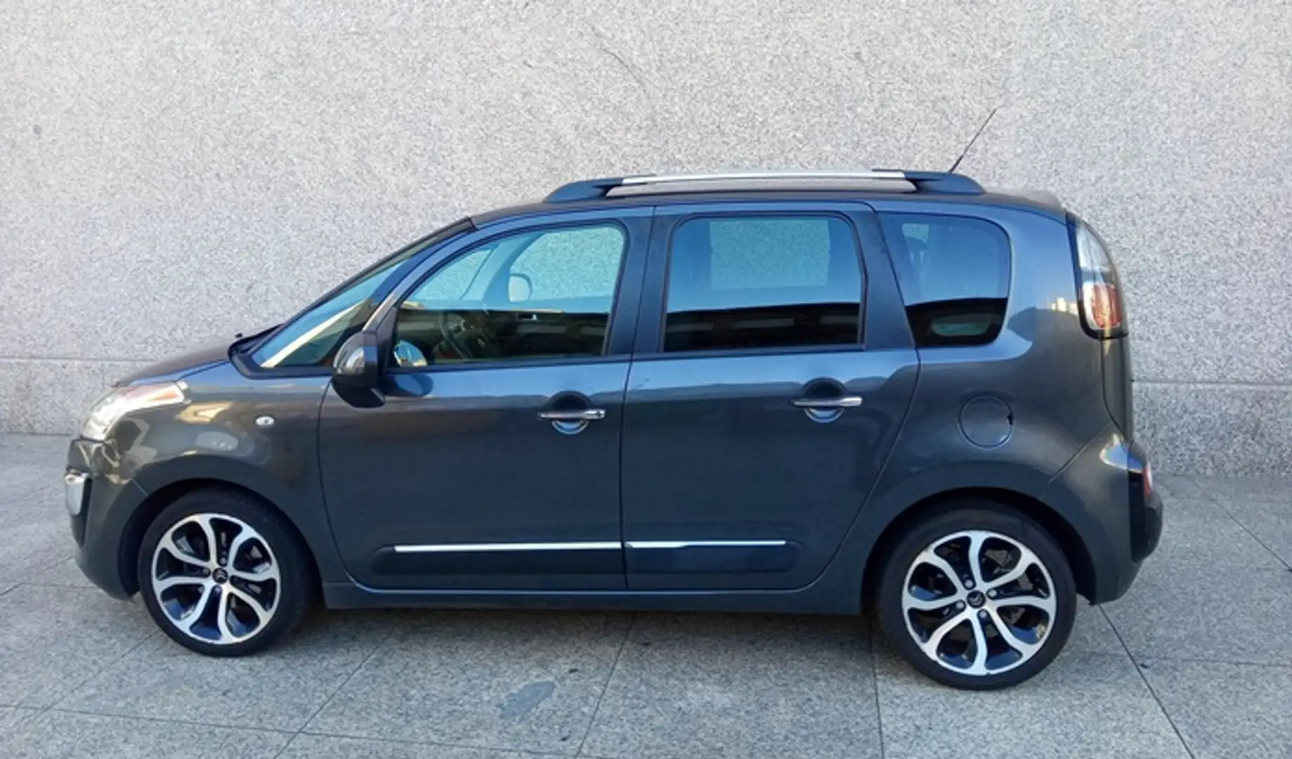 Citroen C3 Picasso 1.6HDi Exclusive 115 FAP Gris - 1